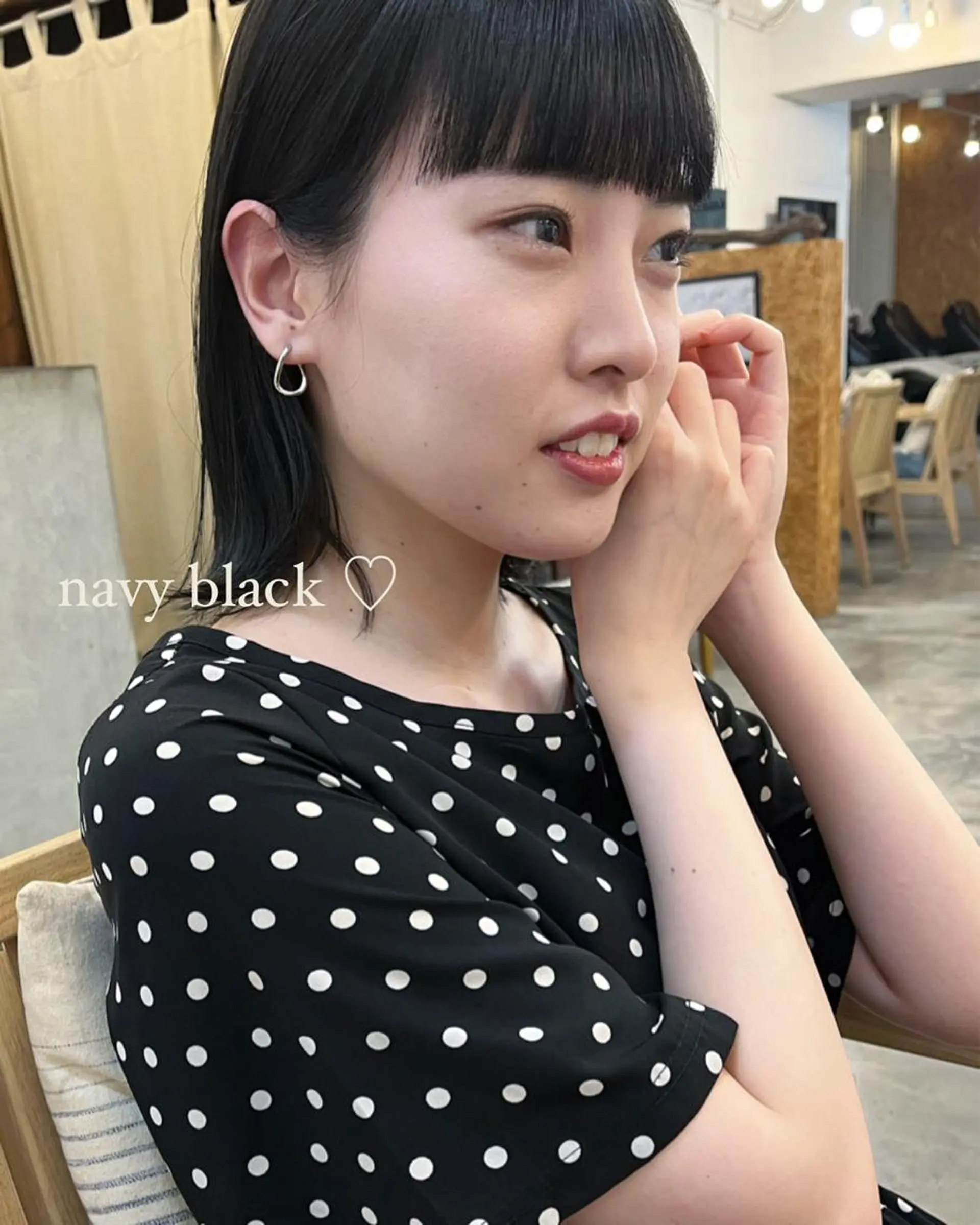 ミディアム カラー mizuho🐈‍⬛ 艶髪￤ダークトーンのヘアスタイル