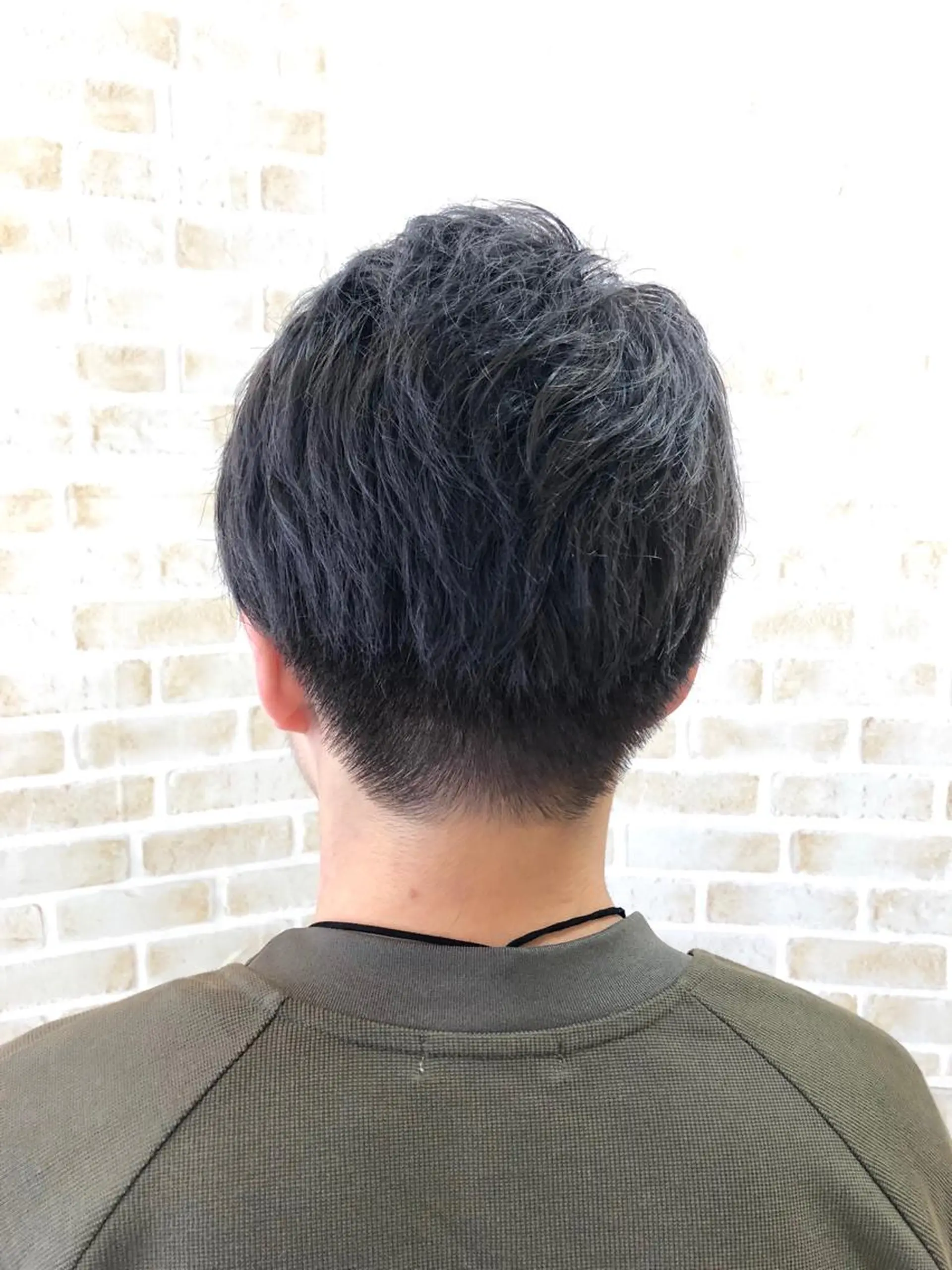 ショート カラー メンズ メンズブリーチ アッシュ ブリーチ シルバー 🌈ぷる艶カラー🌈 髪質改善👑柳沼尚貴のヘアスタイル