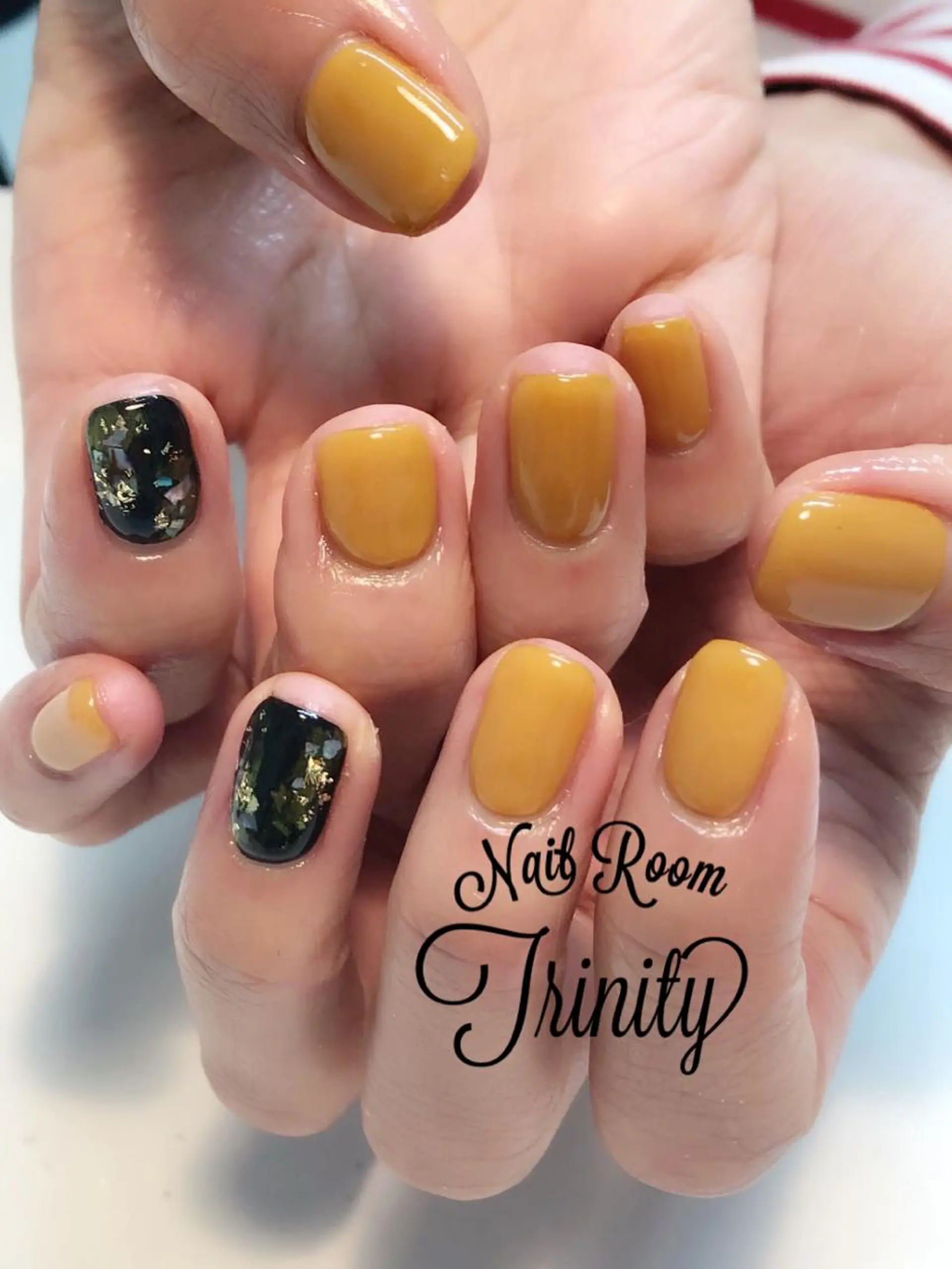 ネイル ハンドネイル Trinity ネイリストスタッフのネイルデザイン
