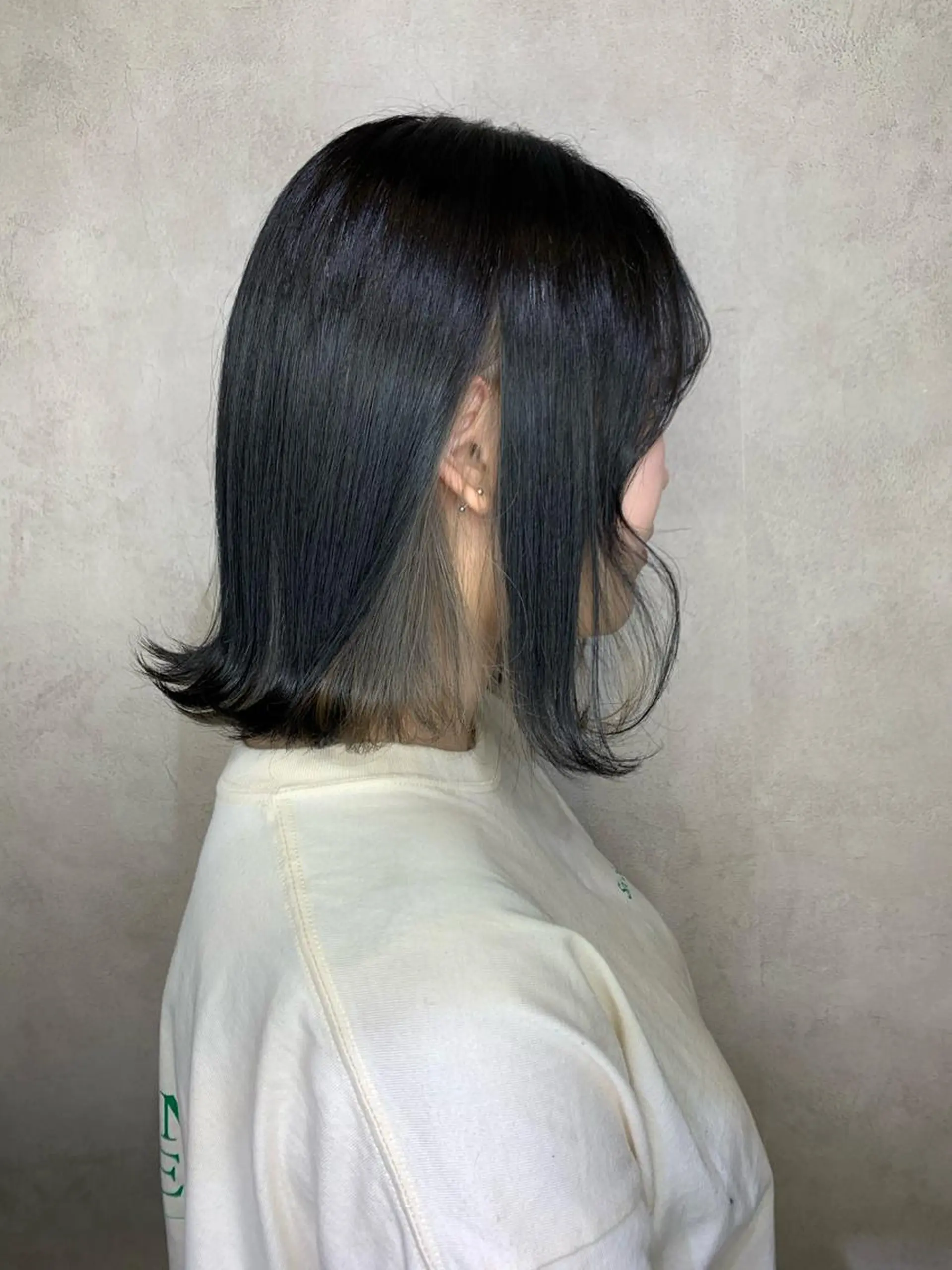 ミディアム カラー ブリーチ インナーカラー swan ユイカのヘアスタイル