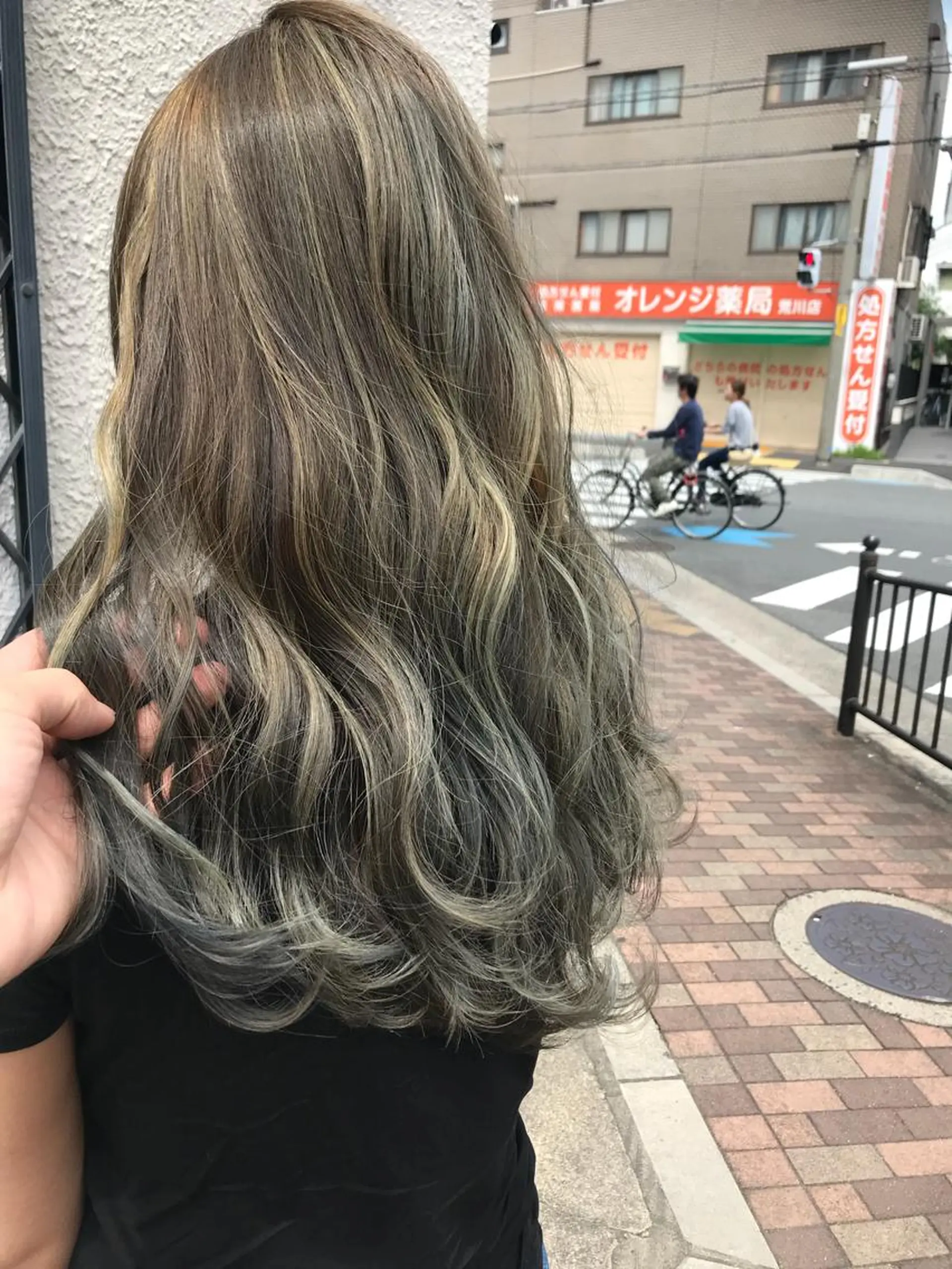 ロング ハイライト en Siena エンシエナのヘアスタイル