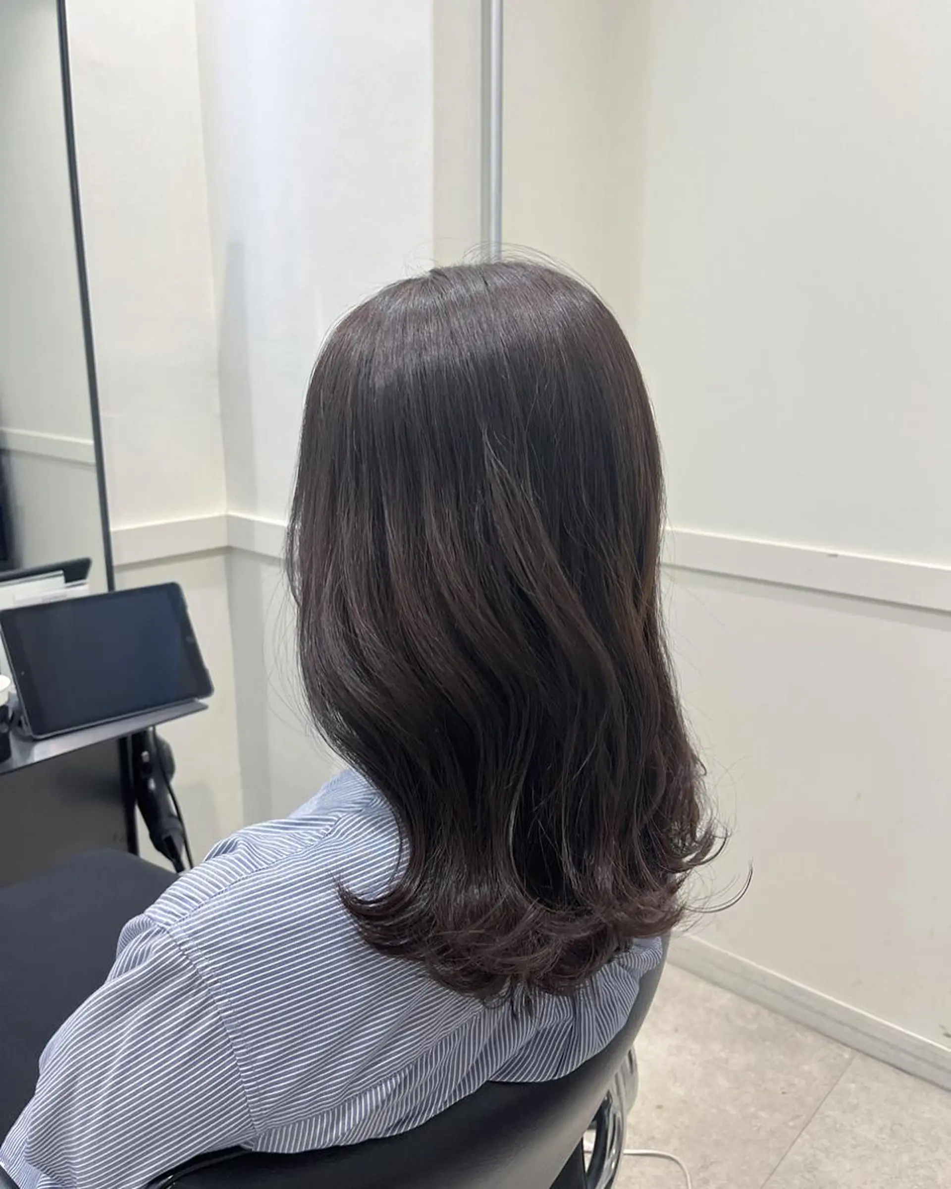 ミディアム カラー グレージュ 🫧こおりやま なつみ🫧のヘアスタイル