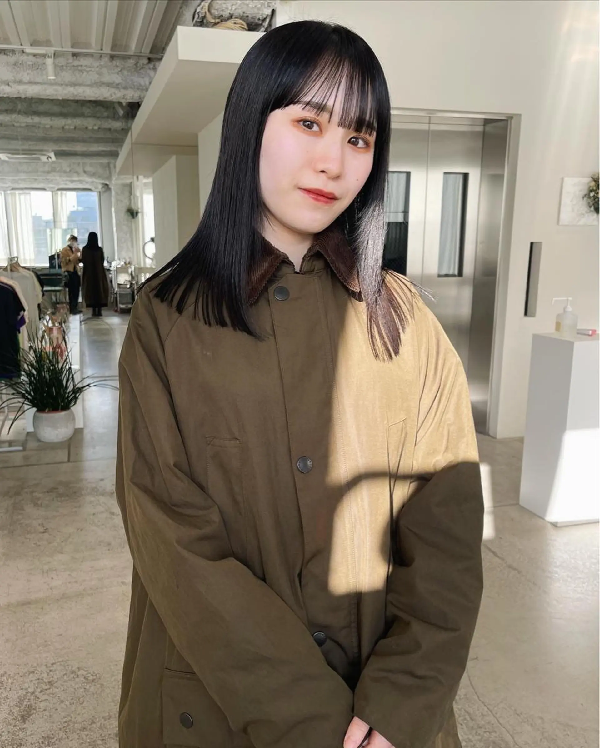 ミディアム oma　袮次金 鈴香のヘアスタイル