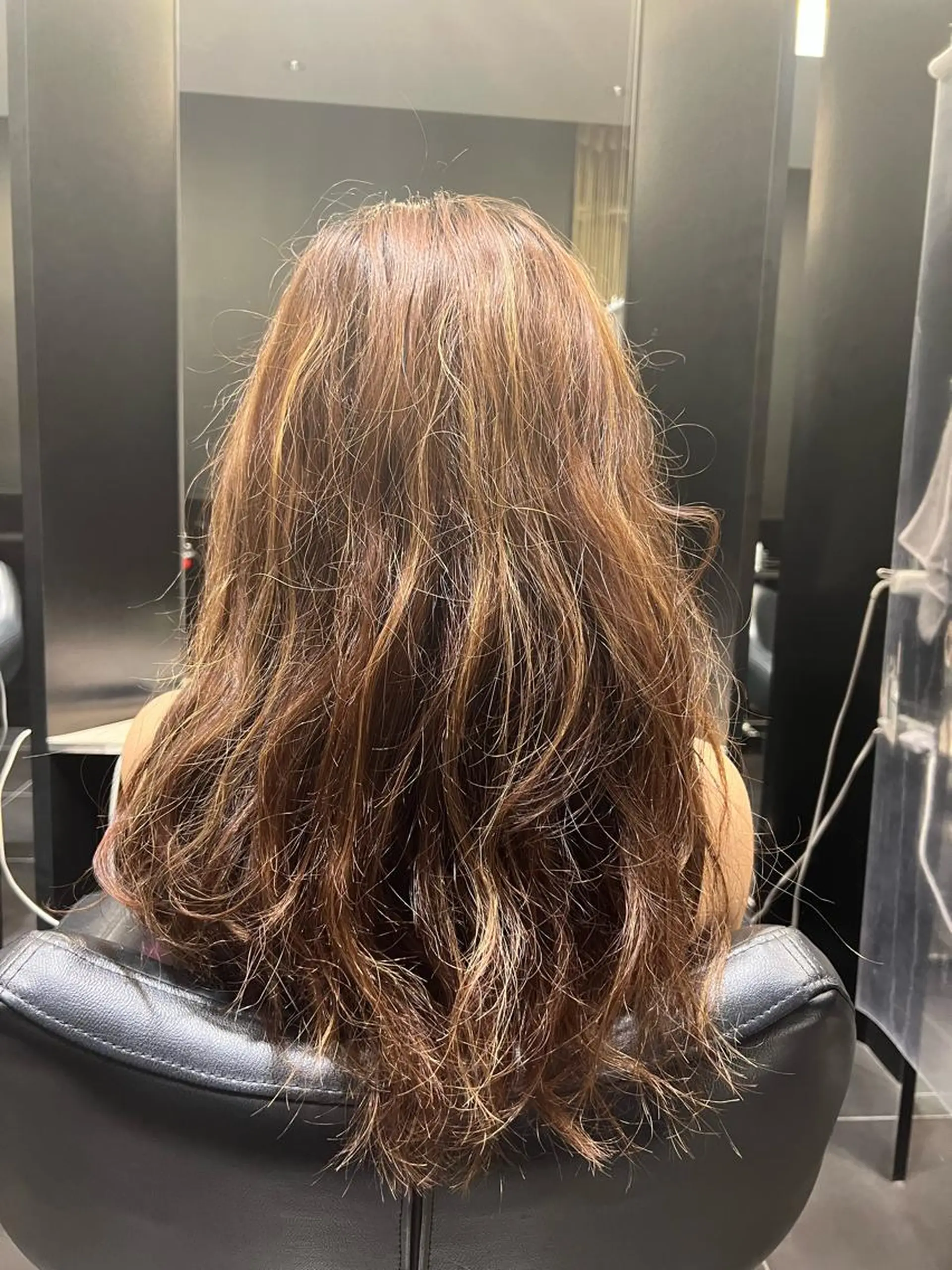 ロング カミノア所属・4月予約解放しまし たイルミナ公認荒井のヘアスタイル