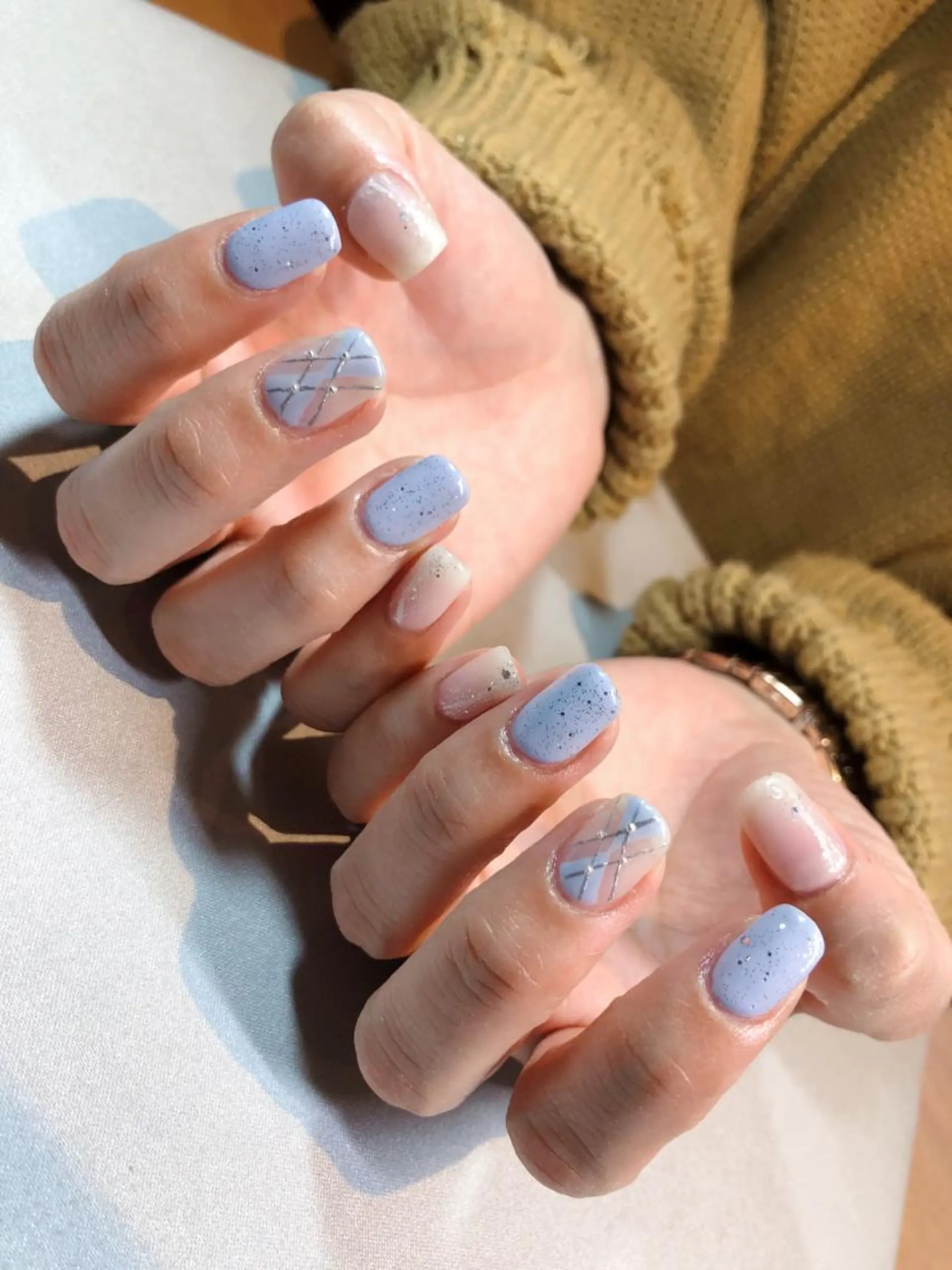 ネイル iiloo aromaworksのネイルデザイン