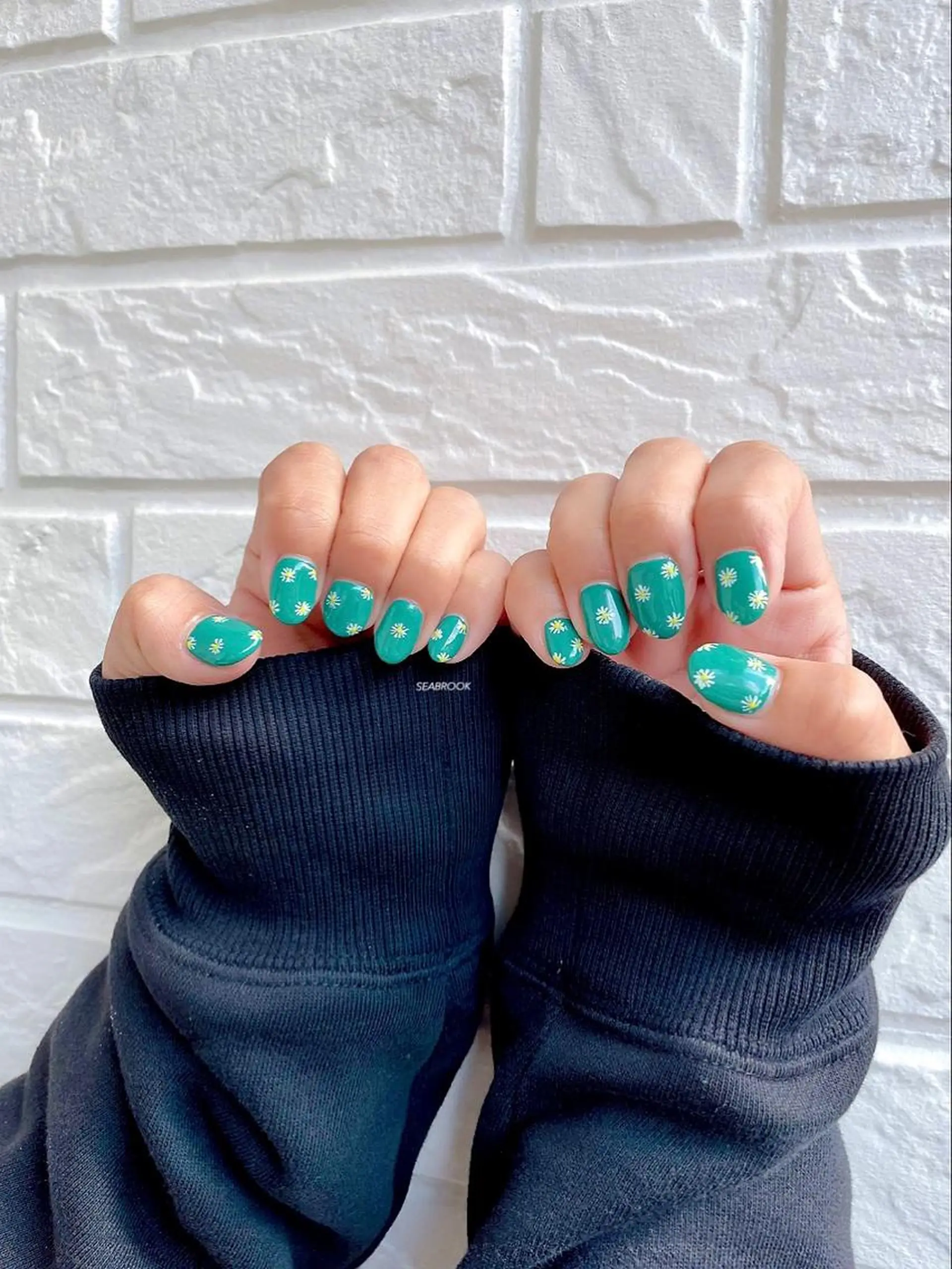 ネイル ハンドネイル 鈴木 奈穂子のネイルデザイン