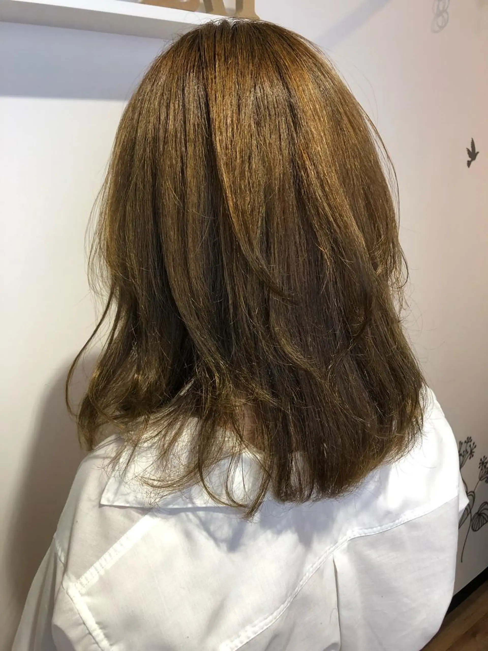 ミディアム トップ スタイリストのヘアスタイル