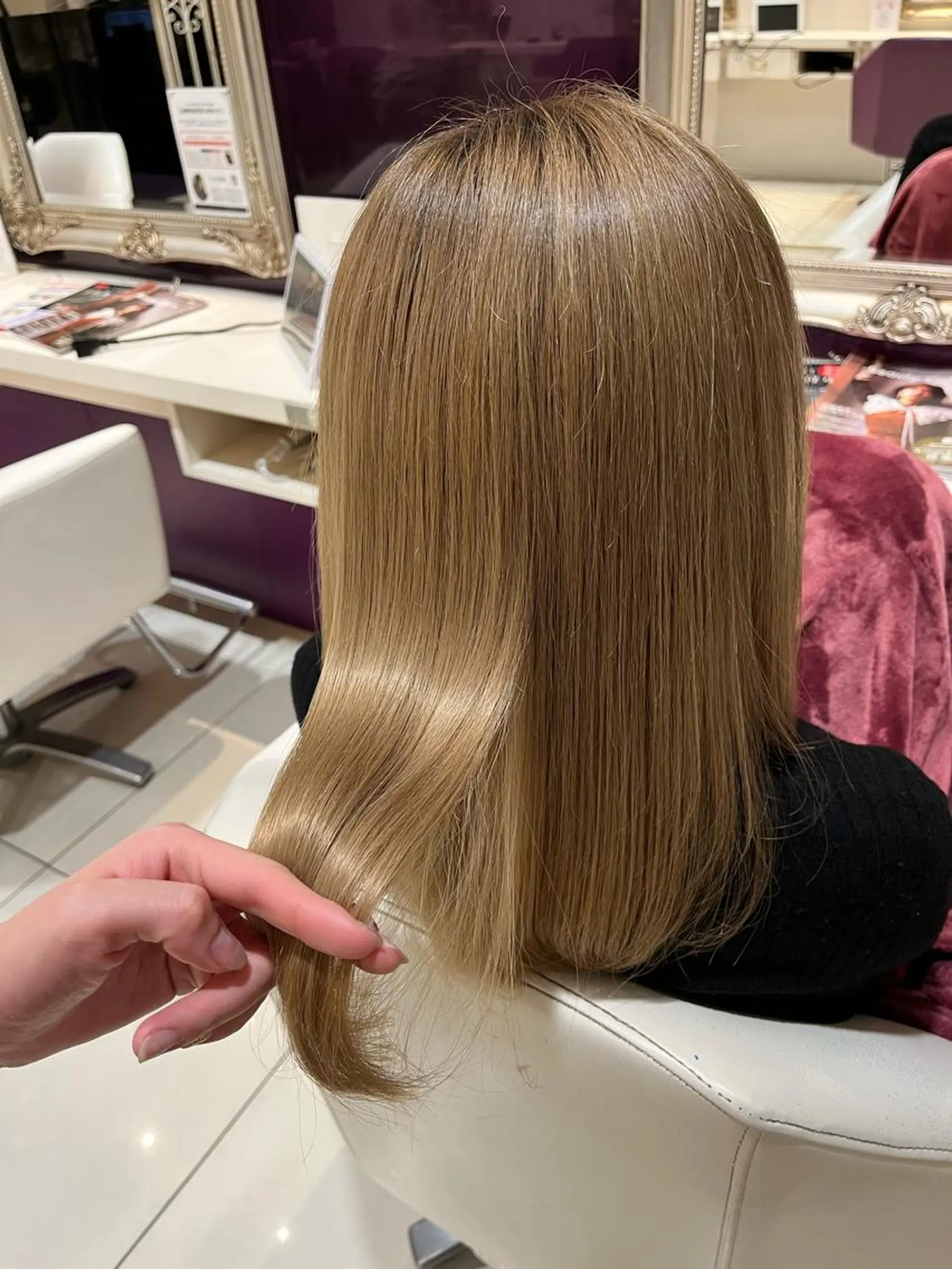 ミディアム カラー 村橋 葵緒のヘアスタイル