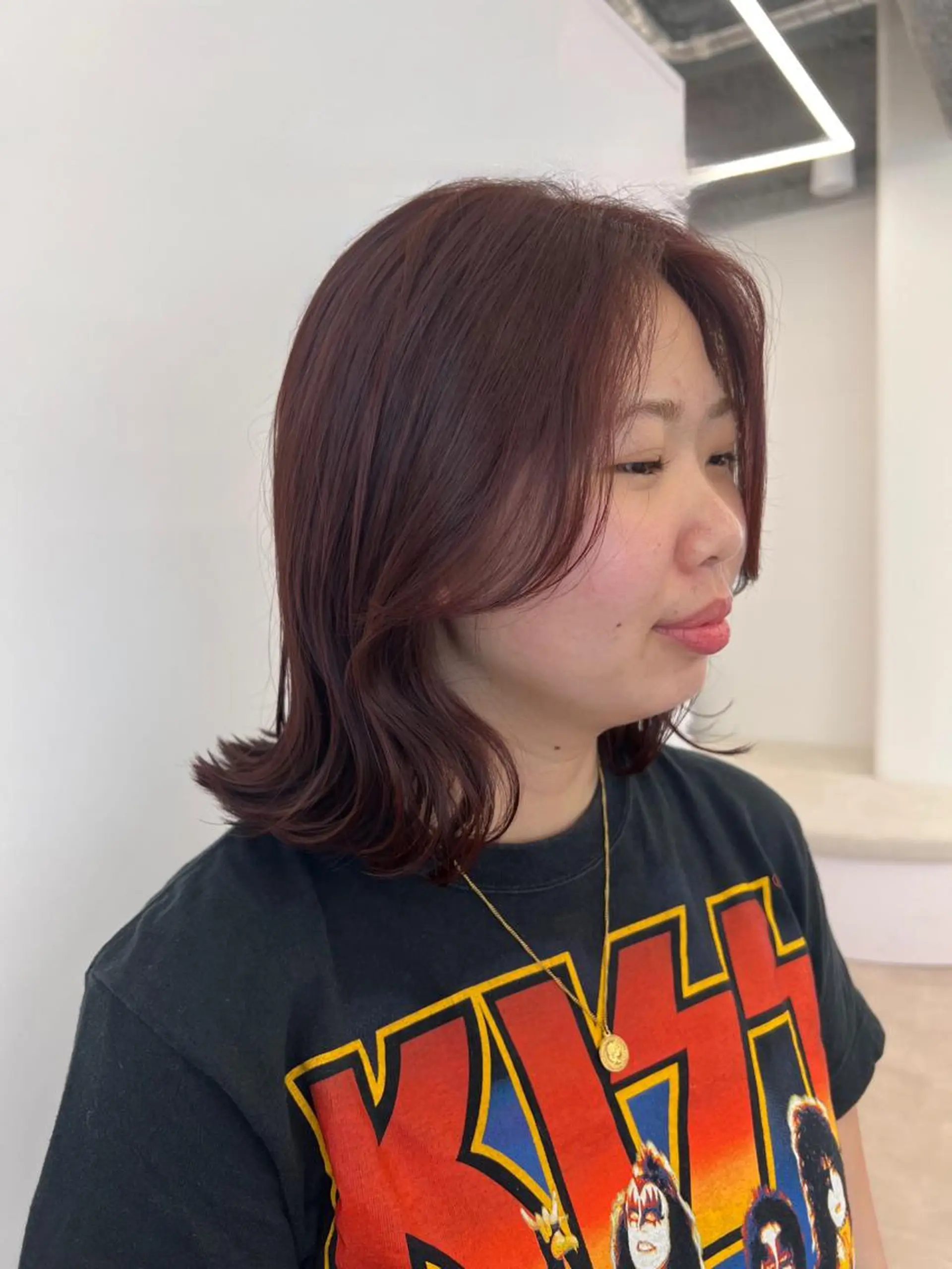 ミディアム ✨ブリーチ/顔周り レイヤー¦YUKA✨のヘアスタイル