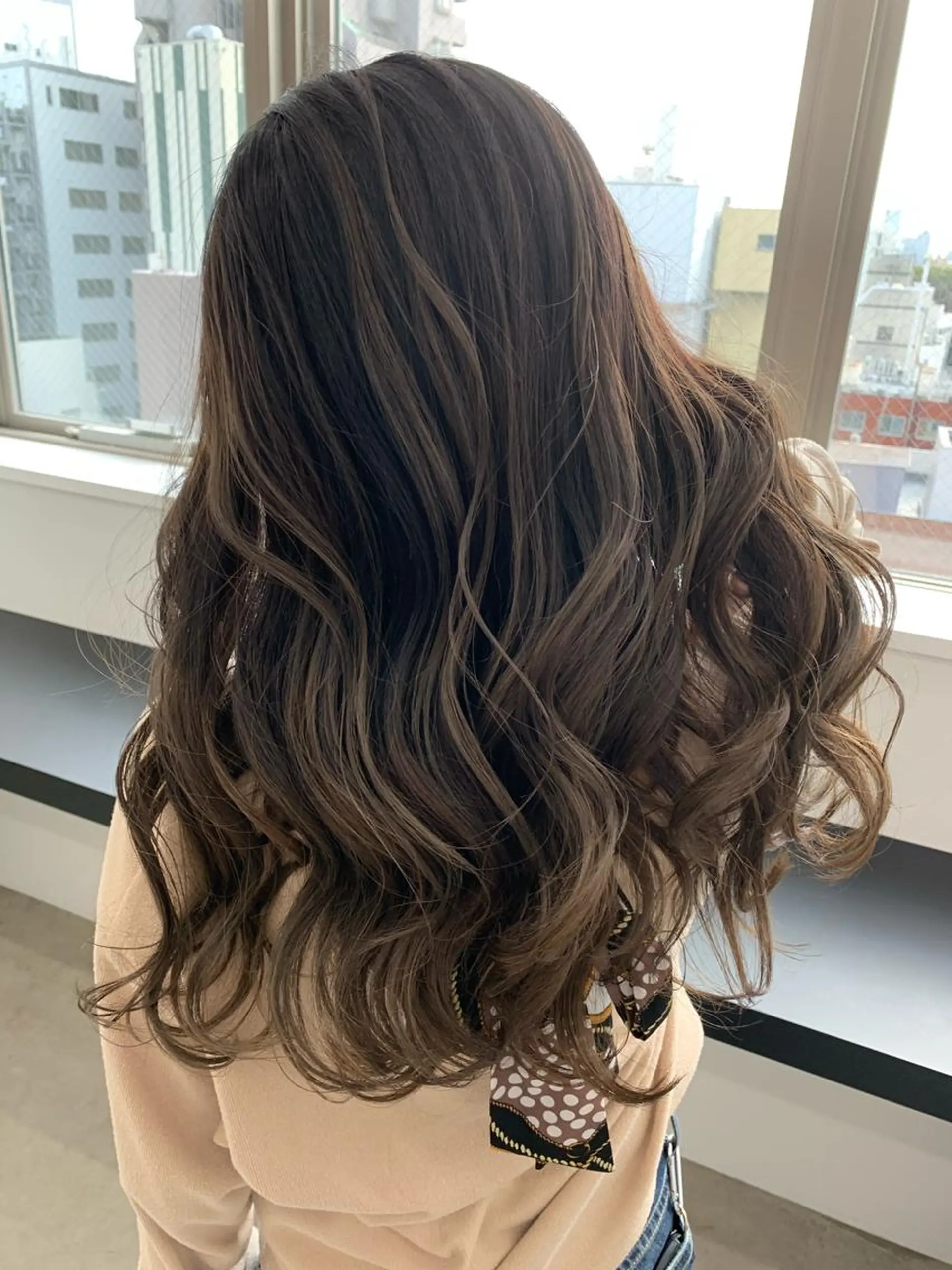 カラー バレイヤージュ ブリーチ ブリーチなしカラー 中川 来紀のヘアスタイル