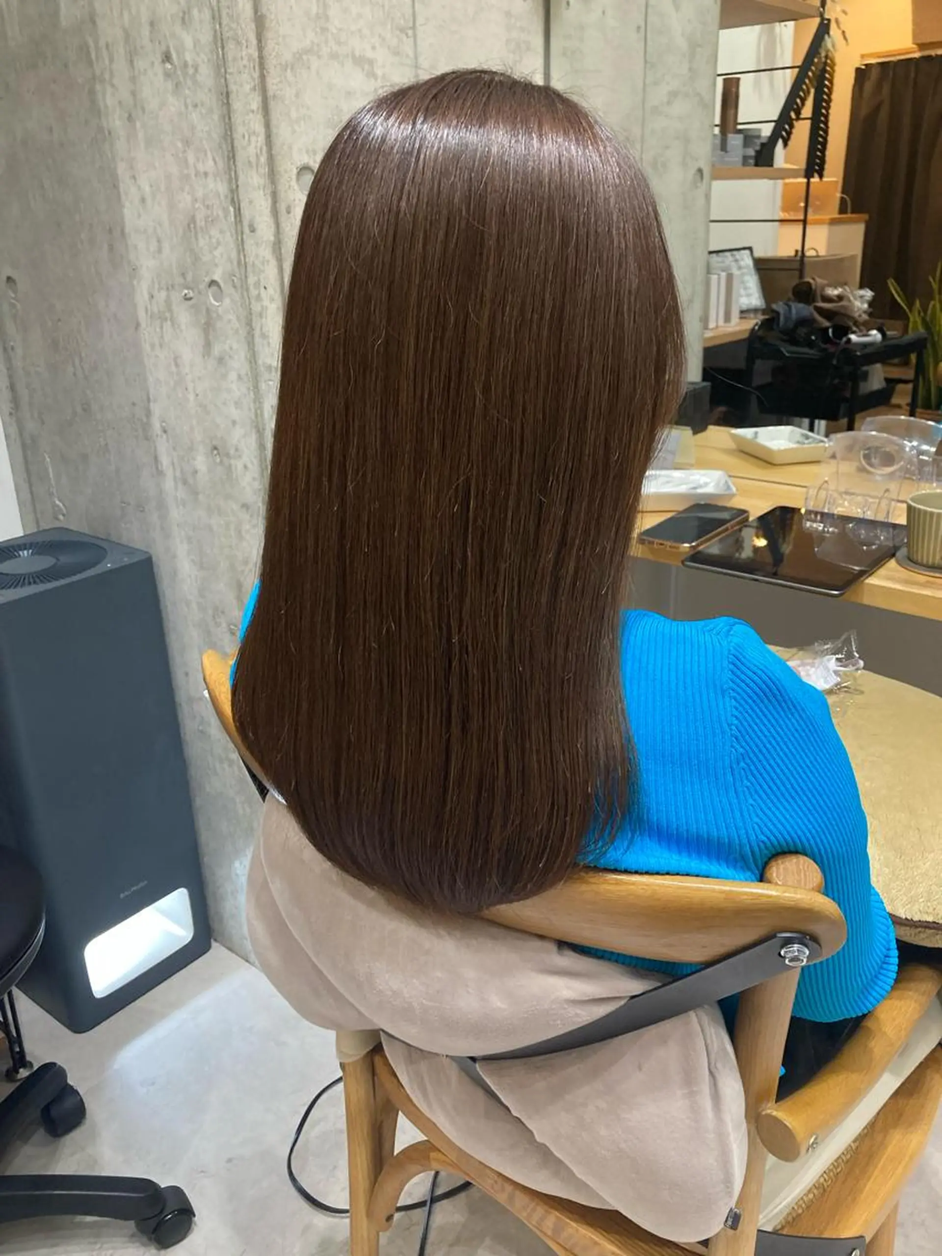 セミロング ヘアカラー トリートメント ✨色持ちの良い艶 カラー✨蟹江真世のヘアスタイル