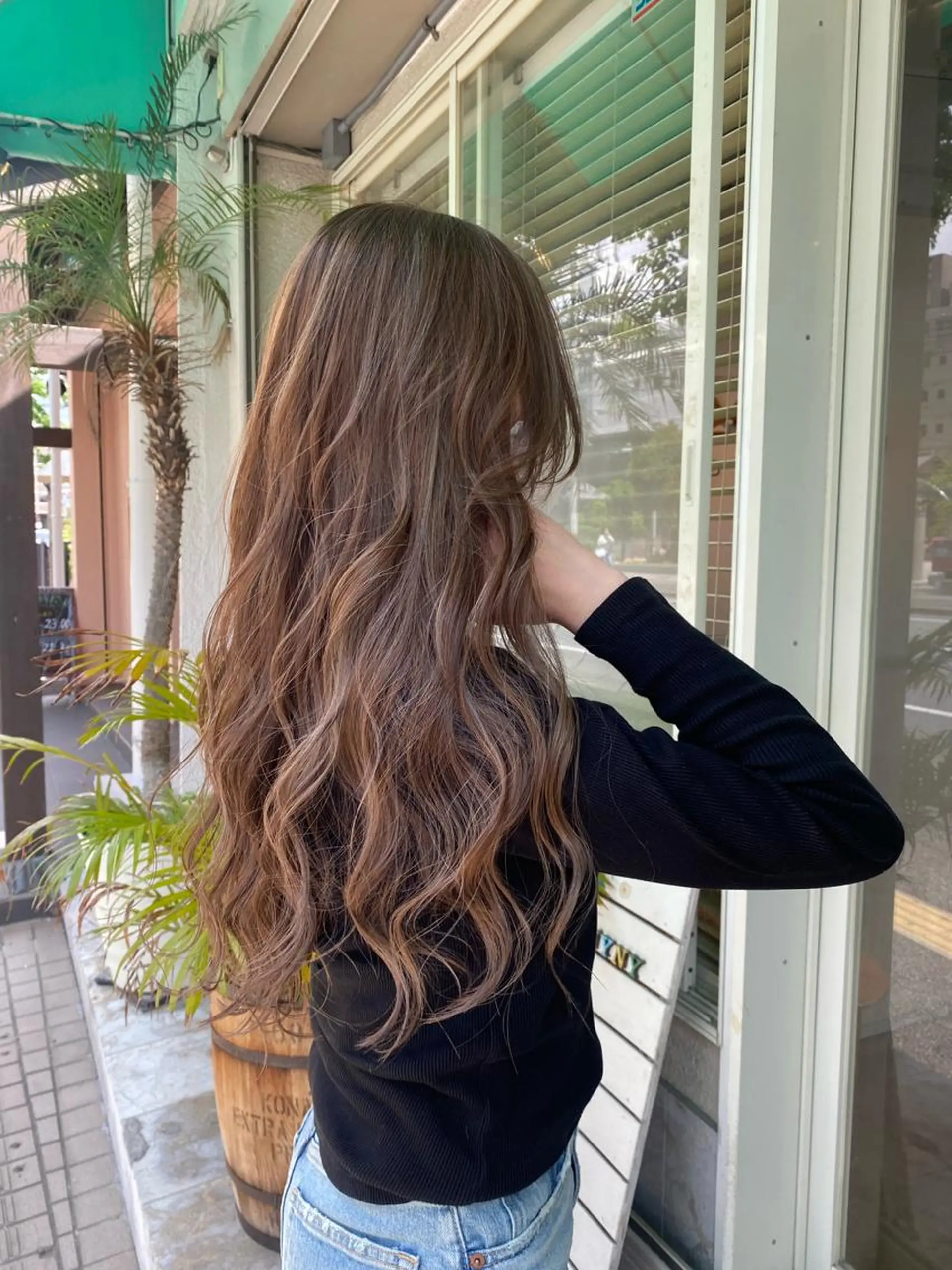 ロング 西元 亜由美のヘアスタイル