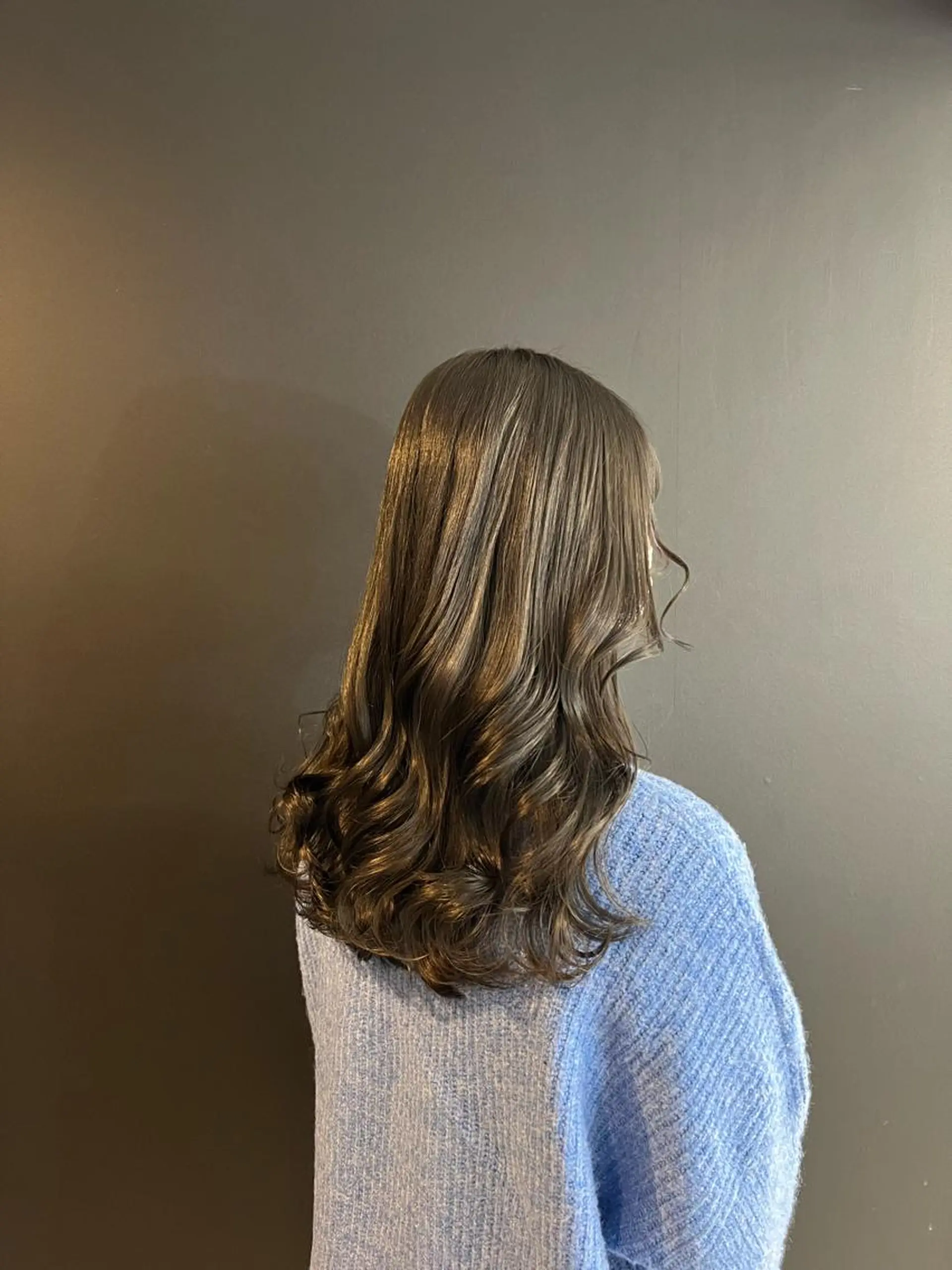 セミロング カラー ヘアアレンジ 🦋韓国ヘア 坂本 菜摘🦋のヘアスタイル