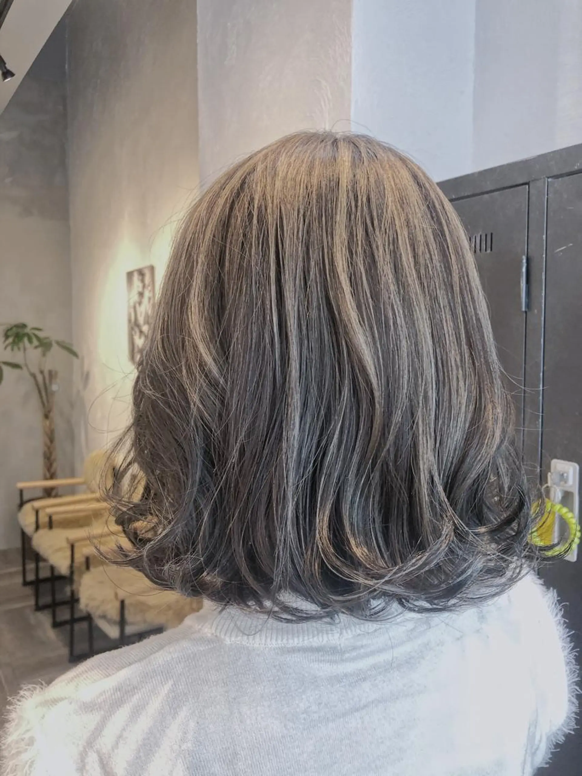 ミディアム カラー バレイヤージュ ハイライトカラー ハイライト レイヤーカット SARA / 髪質改善/西宮北口のヘアスタイル