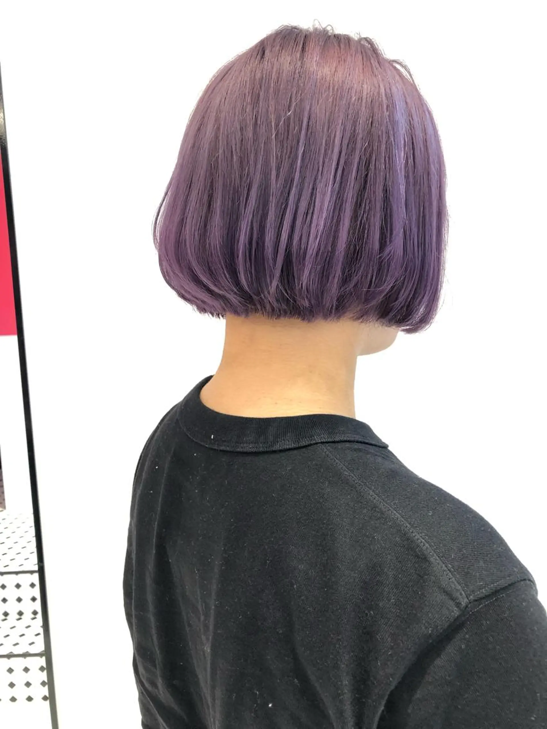 ミディアム パープルカラー カット ヘアカラー 相川 愛実のヘアスタイル