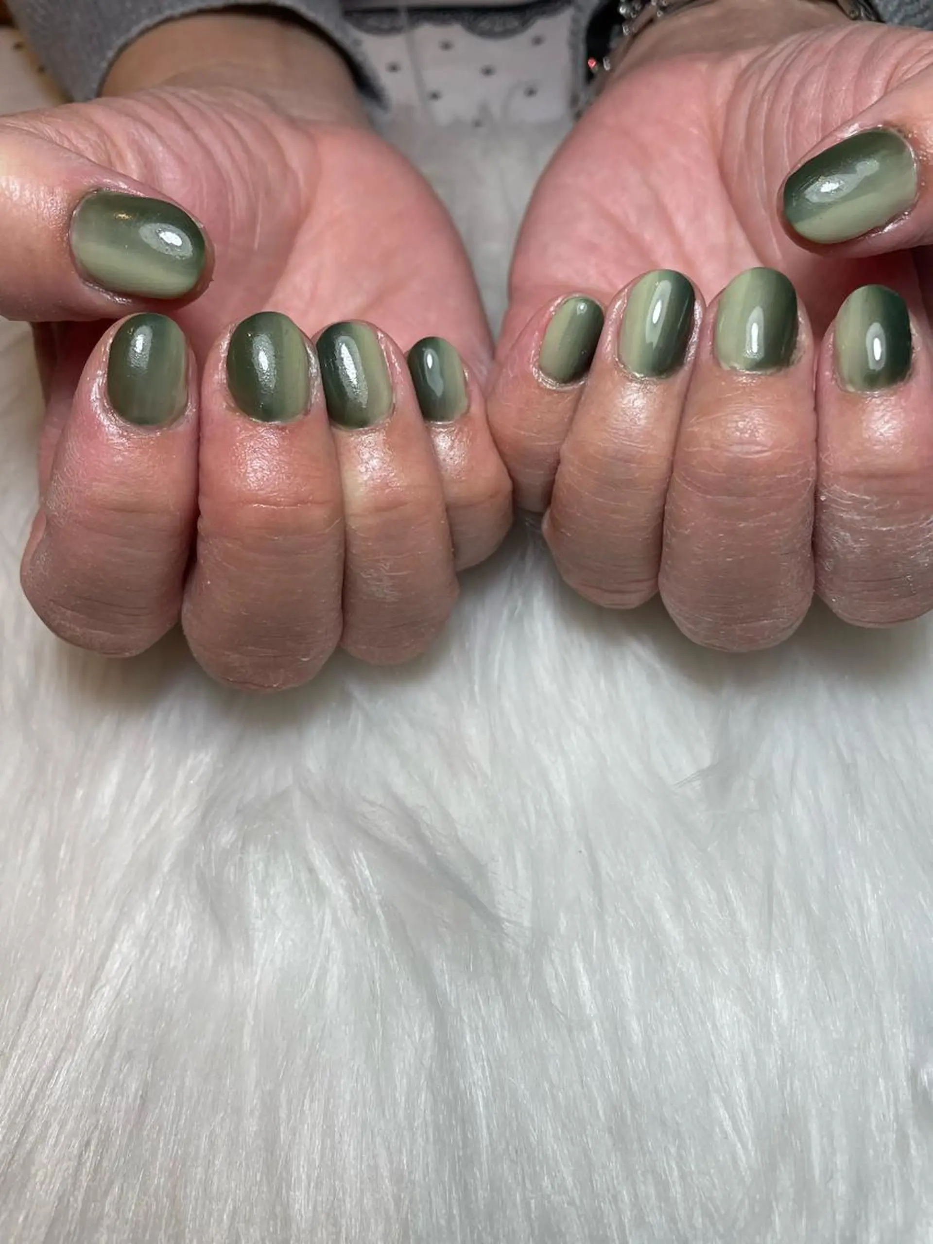 ネイル グラデーション 大袋駅東口徒歩2分 alivioのネイルデザイン