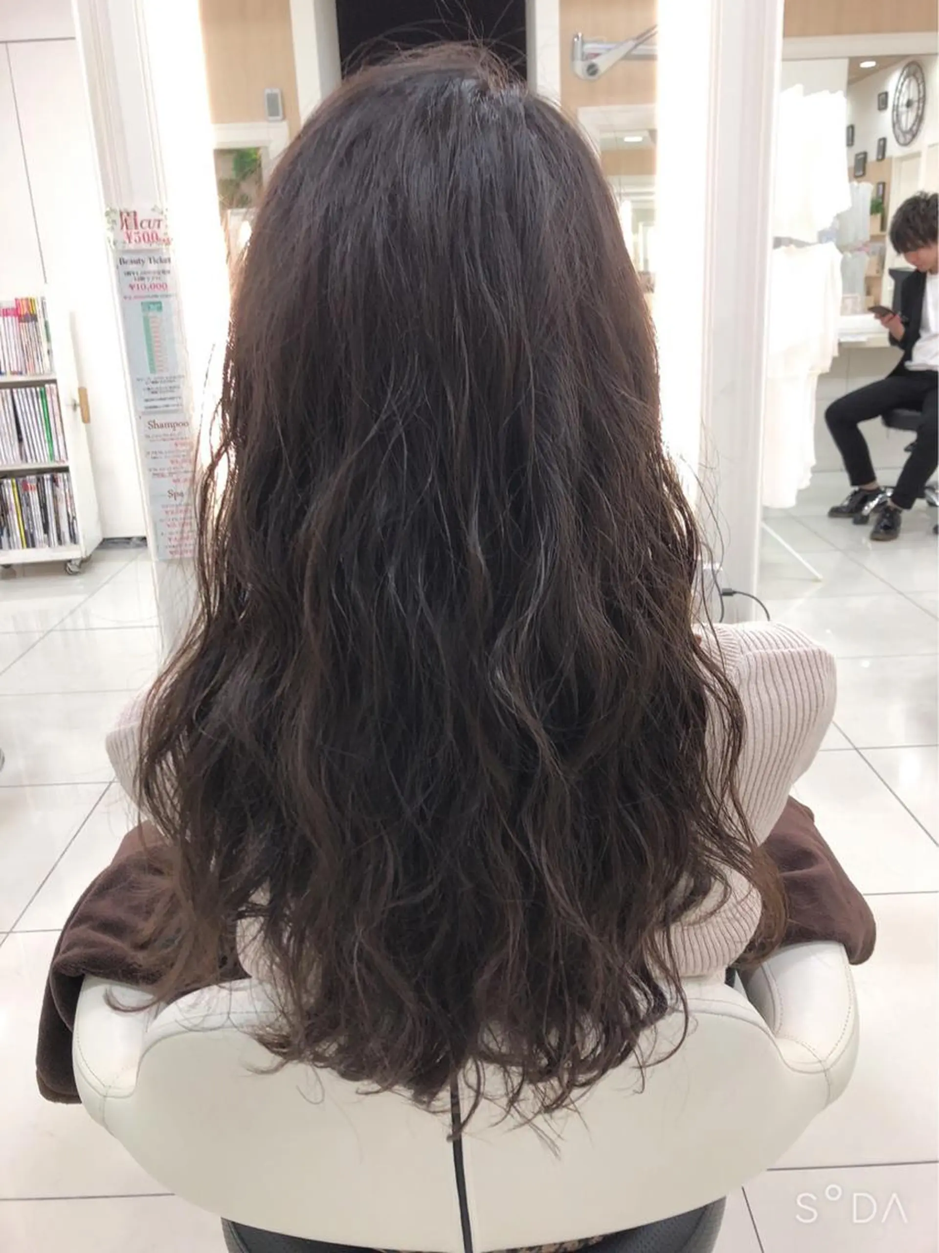 ロング パーマ 全席個室 暖色カラー Zina松園優香🌸のヘアスタイル