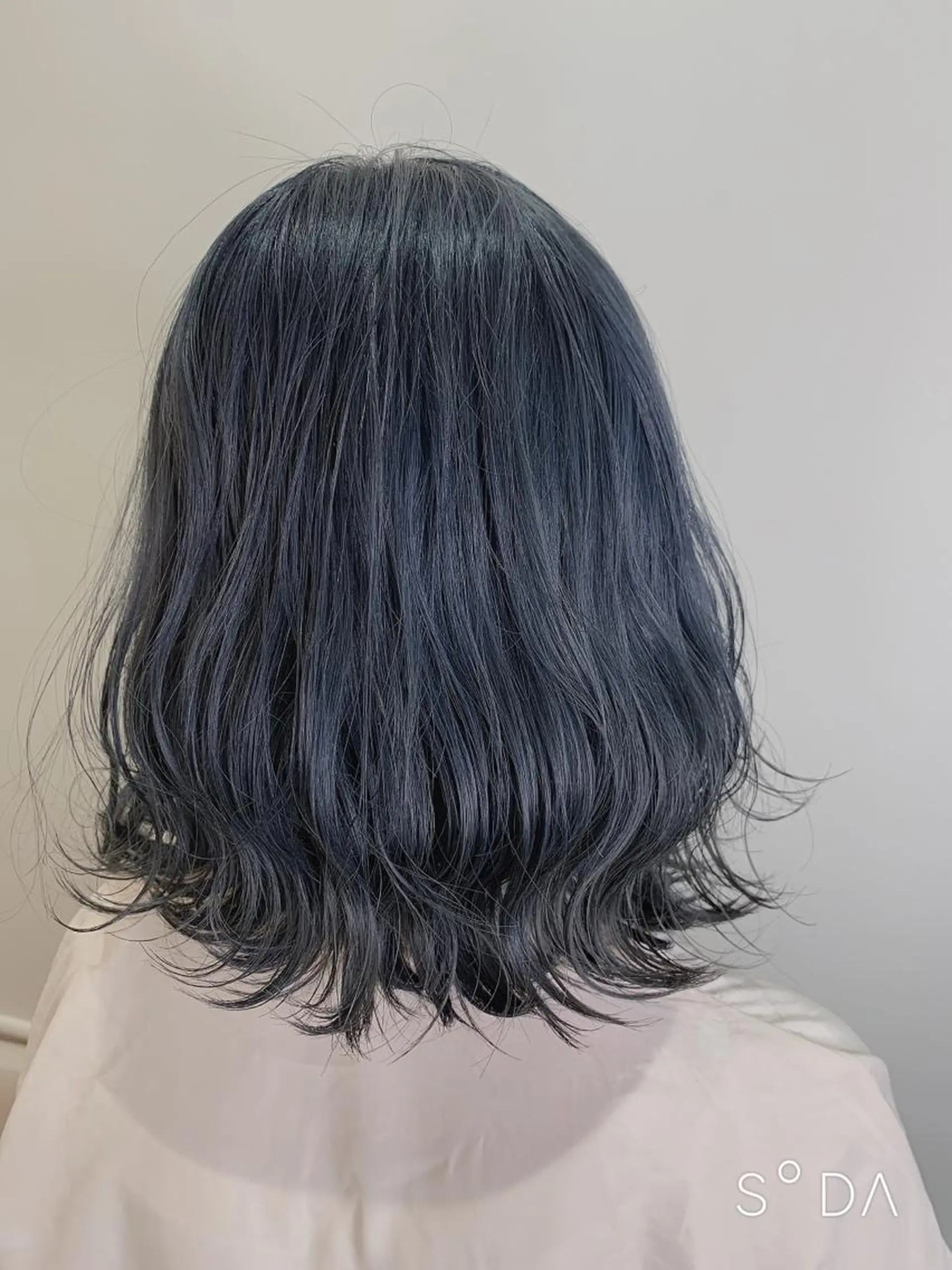 ミディアム カラー 透明感カラー ネイビーカラー ヘアカラー トリートメント 店長ハイトーンカラー 柞山史奈のヘアスタイル