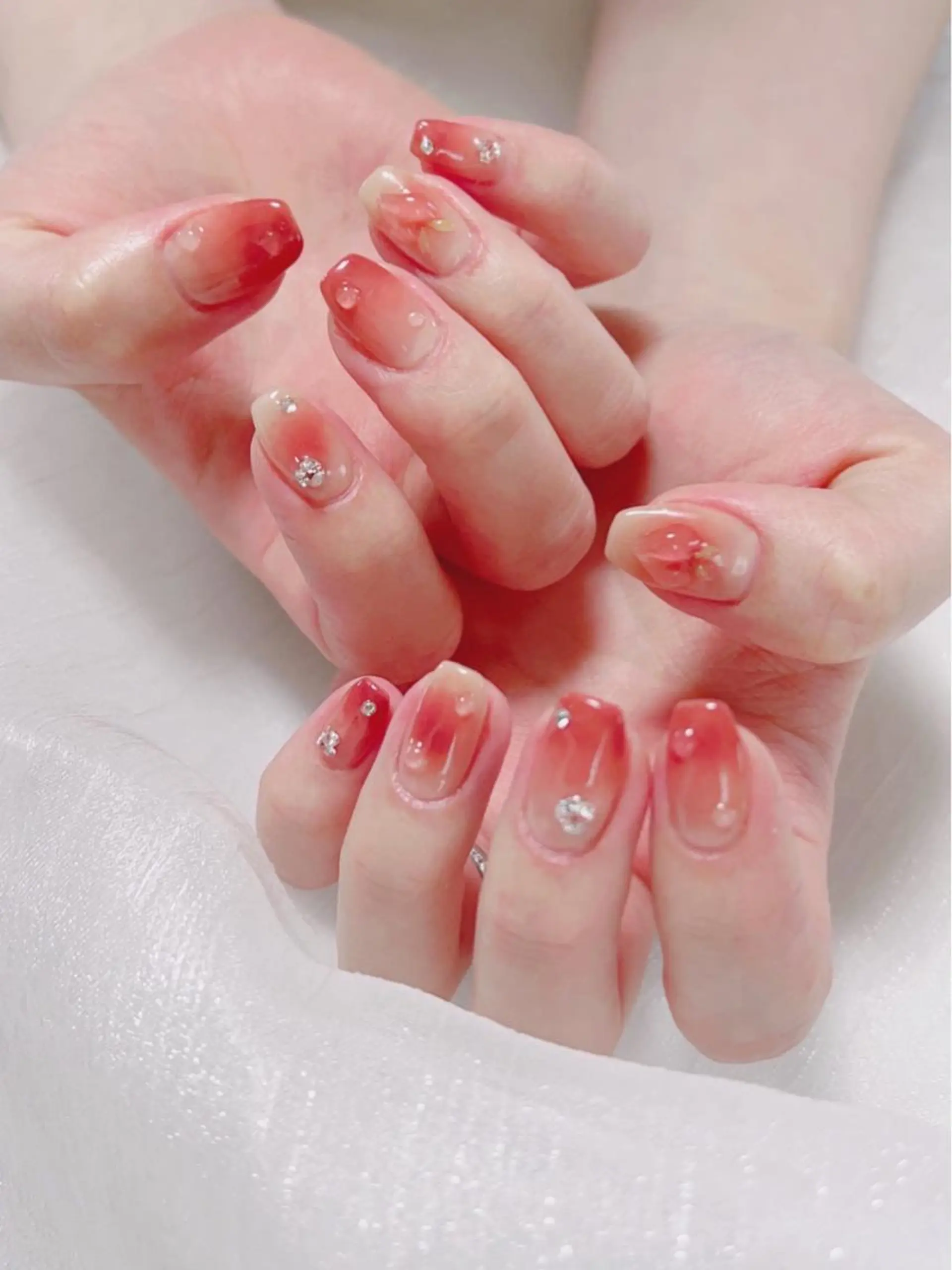 ネイル オーロラネイル フットネイル フレンチネイル ジェルネイル 韓国ネイル ハンドネイル ハンドケア 【ENサロン】 Rei🎀Nailのネイルデザイン