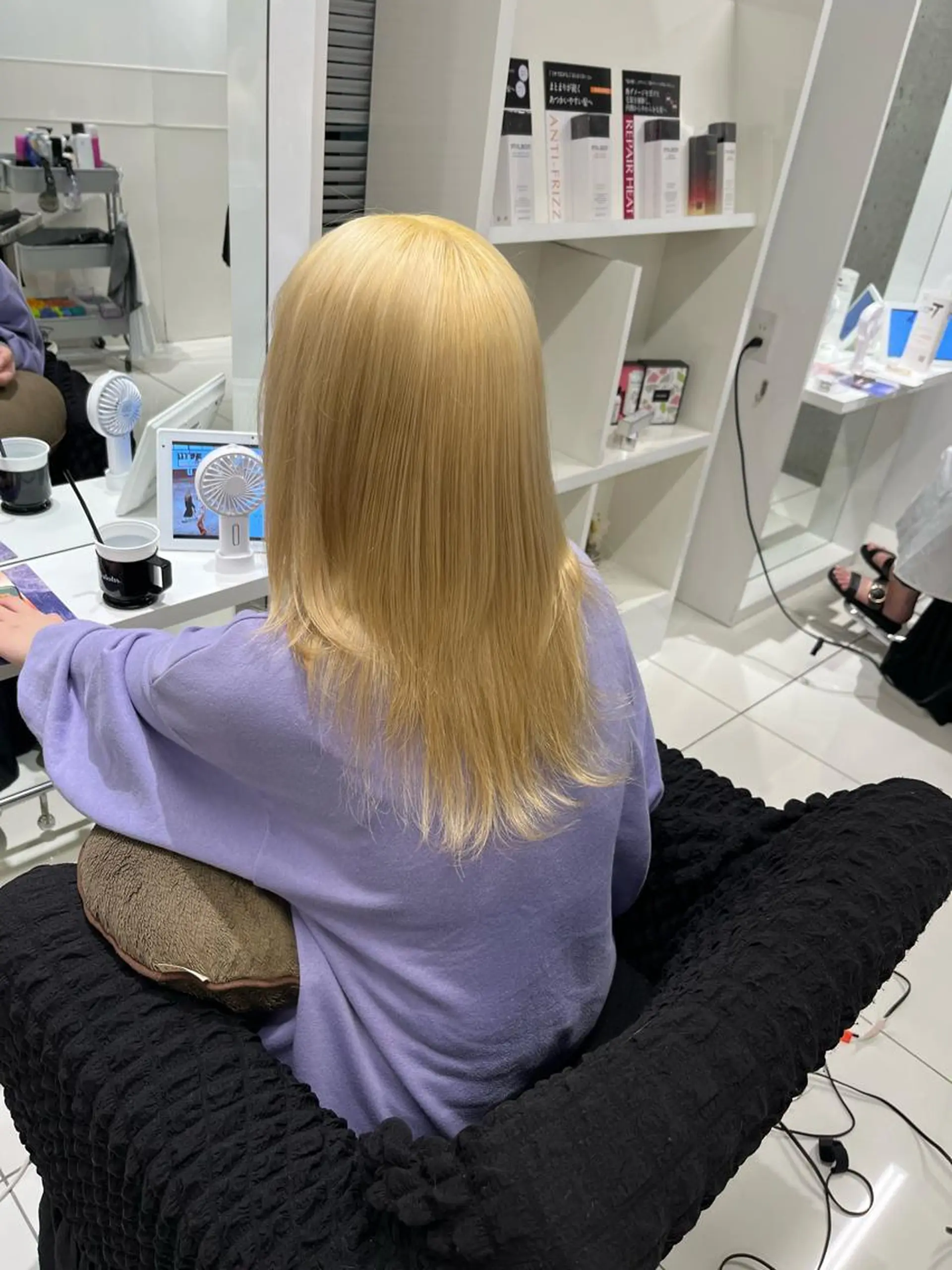 セミロング カラー ブロンド りおな/髪質改善/ カラー /平尾のヘアスタイル