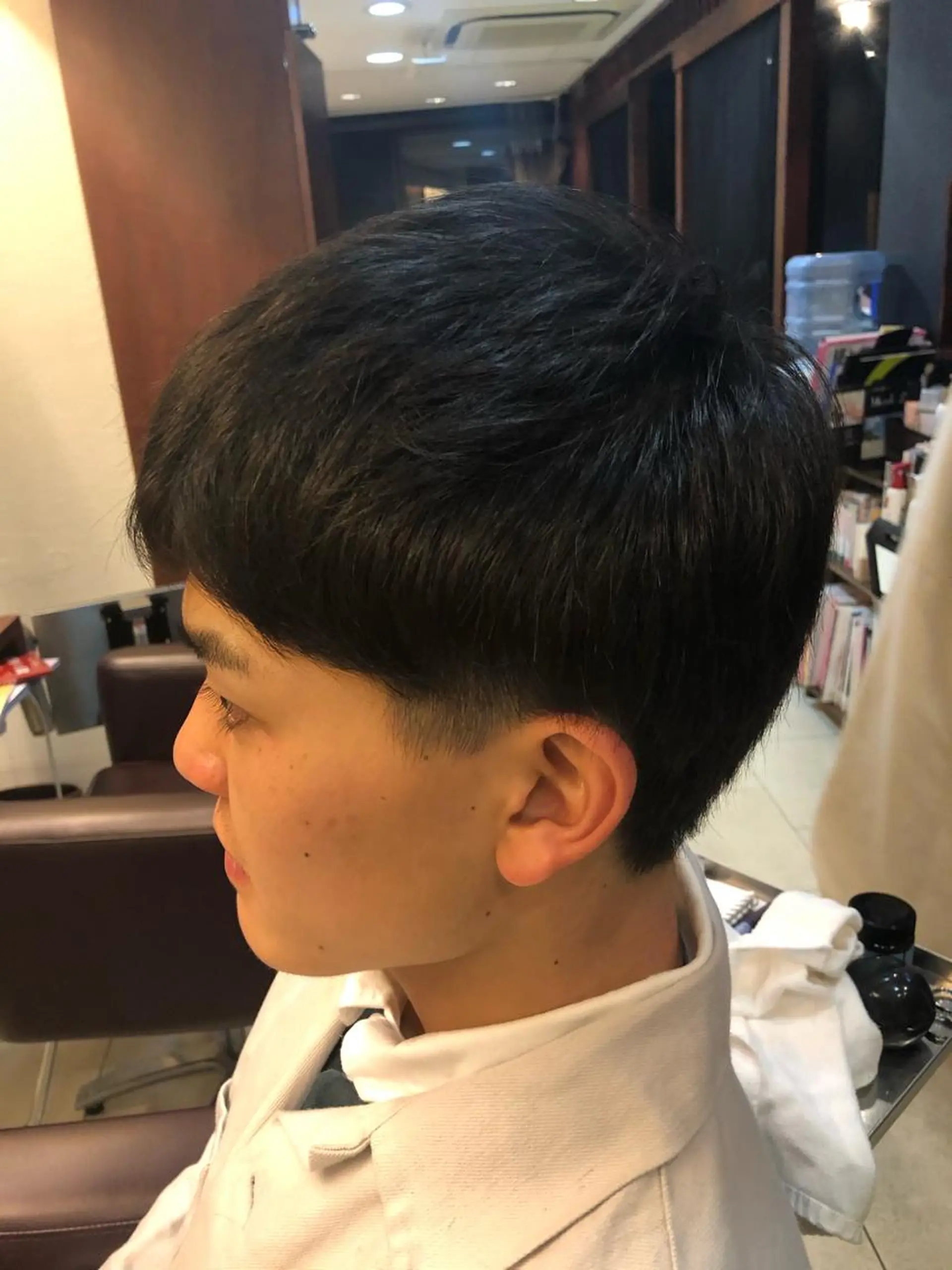 ショート こすげひろと カラー講師のヘアスタイル