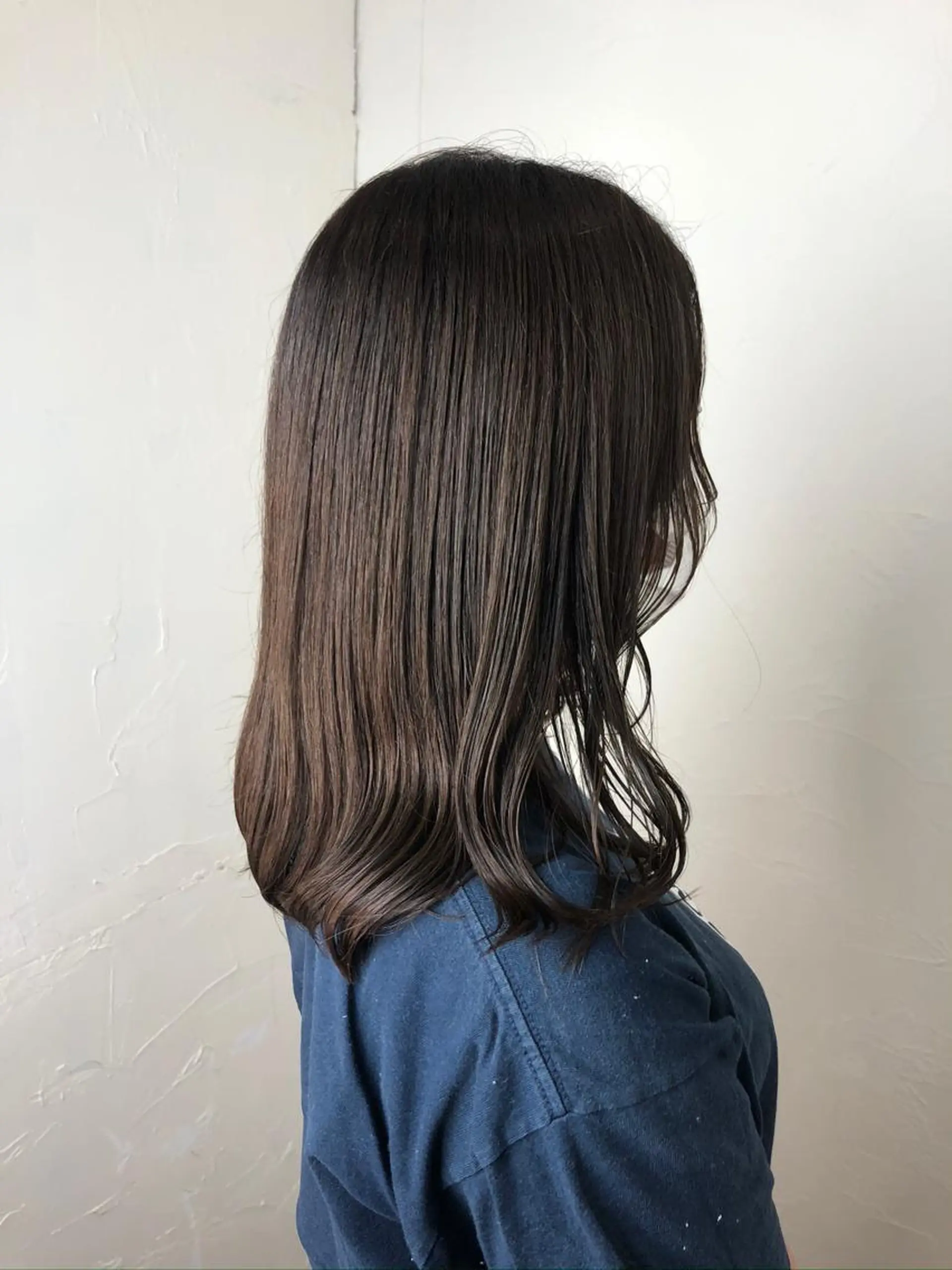 セミロング カット ヘアカラー ヘッドスパ 古山 勇太のヘアスタイル