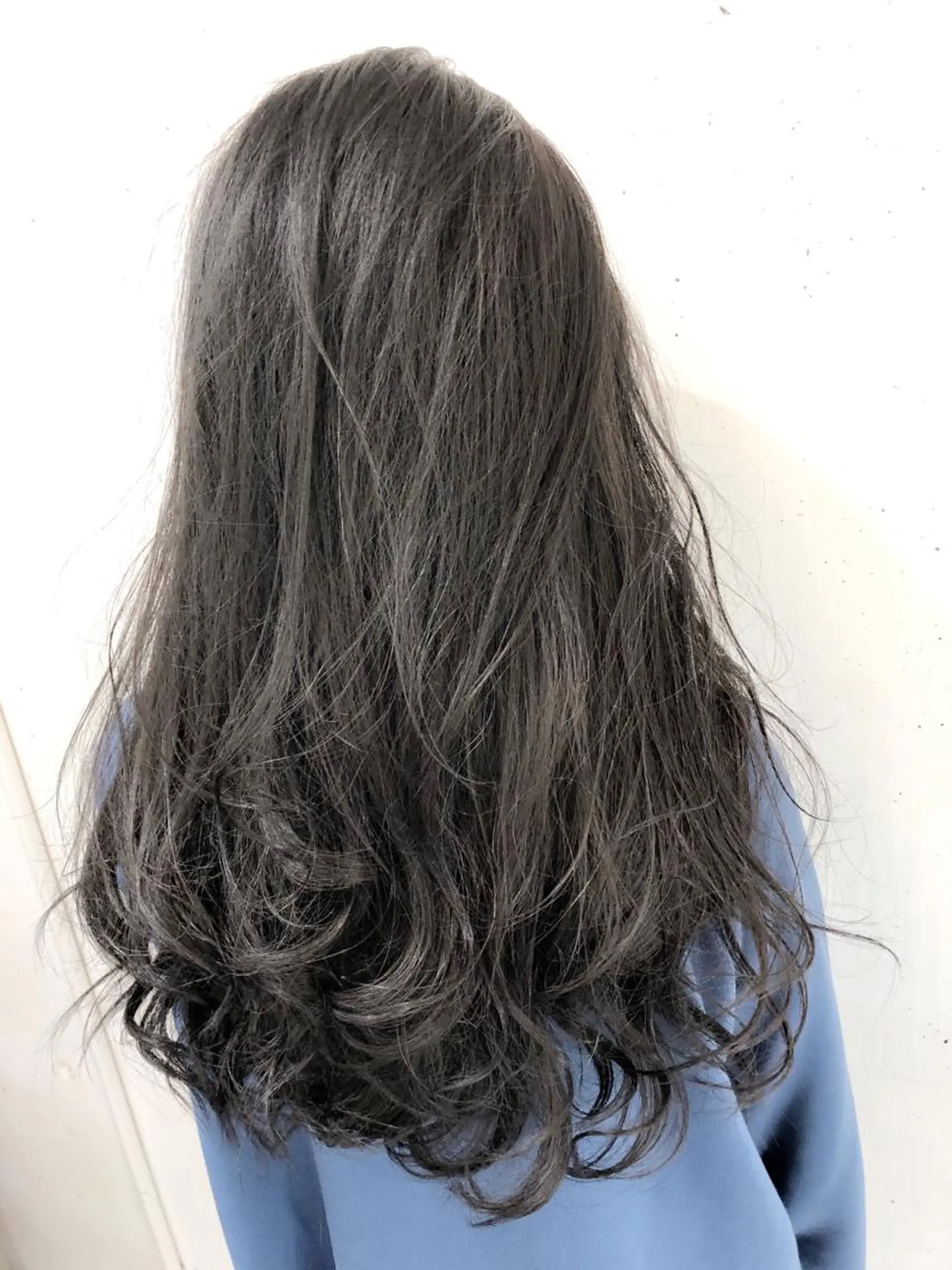 カラー ブリーチ ブルーカラー ブルージュ ハイライトカラー カット ヘアカラー トリートメント ヘッドスパ グレージュ/髪質改善 Yamato.hのヘアスタイル