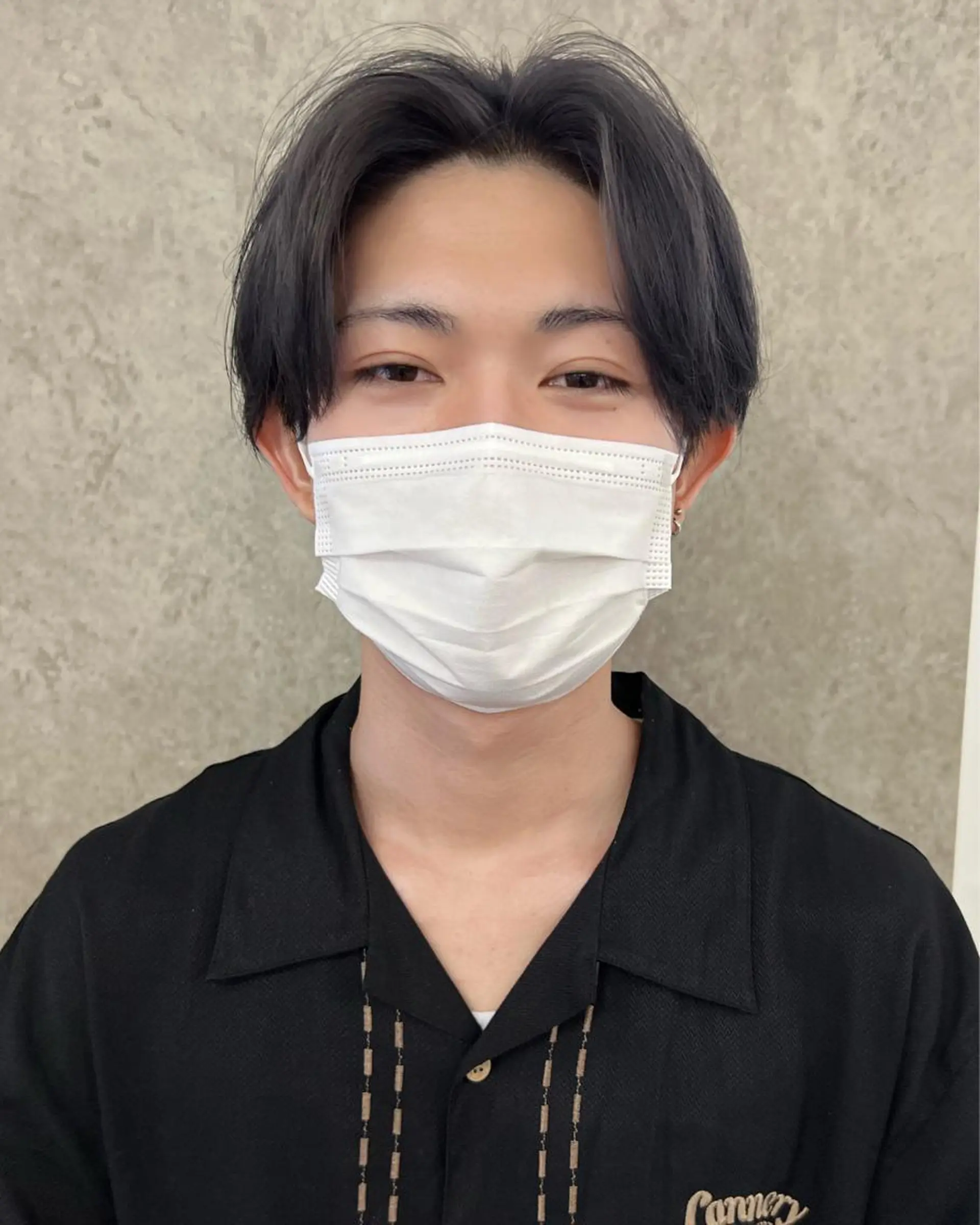 ショート カラー パーマ ヘアアレンジ メンズ キッズ ネイル マツエク・マツパ アイブロウ メンズハイトーン 黒髪 ブルーカラー ブルーブラック グレージュ カット ショートヘア原宿 fifth コシのヘアスタイル