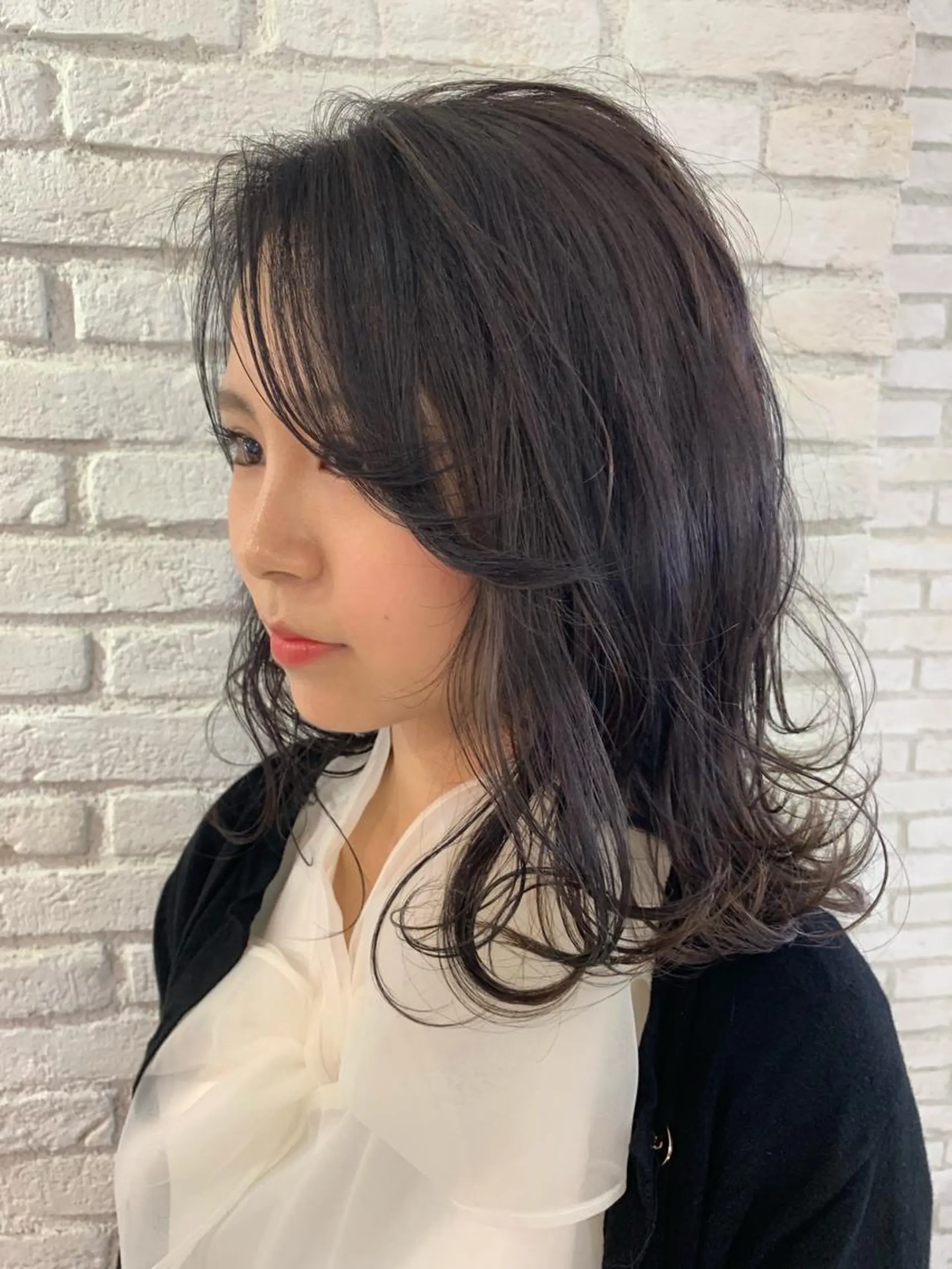 セミロング カラー パーマ ネイル マツエク・マツパ ヘアカラー トリートメント ヘアセット レイヤー＆カラー 人気美容師倉崎涼のヘアスタイル