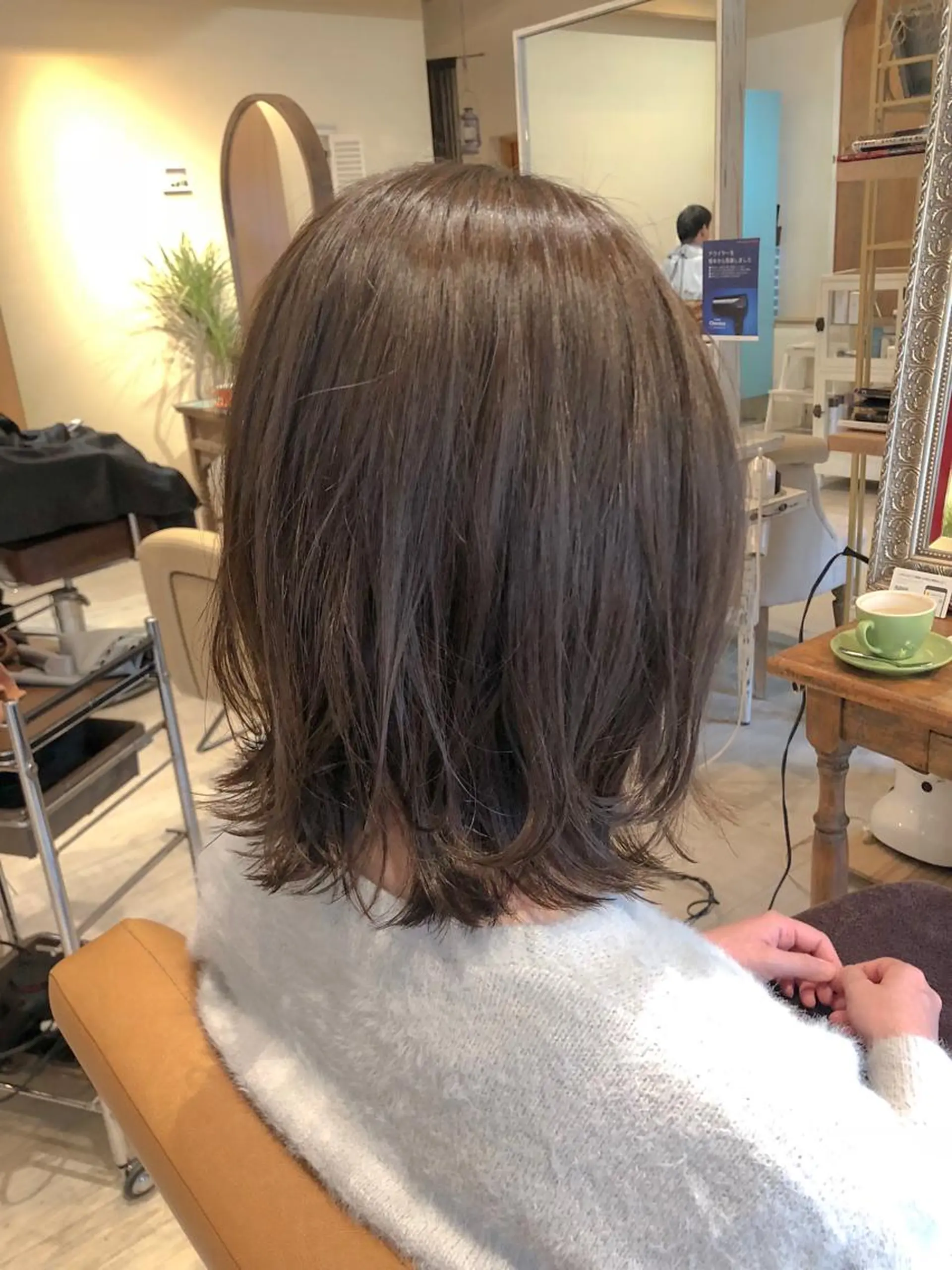 ミディアム カラー アッシュ ベージュカラー ひろせ かなのヘアスタイル