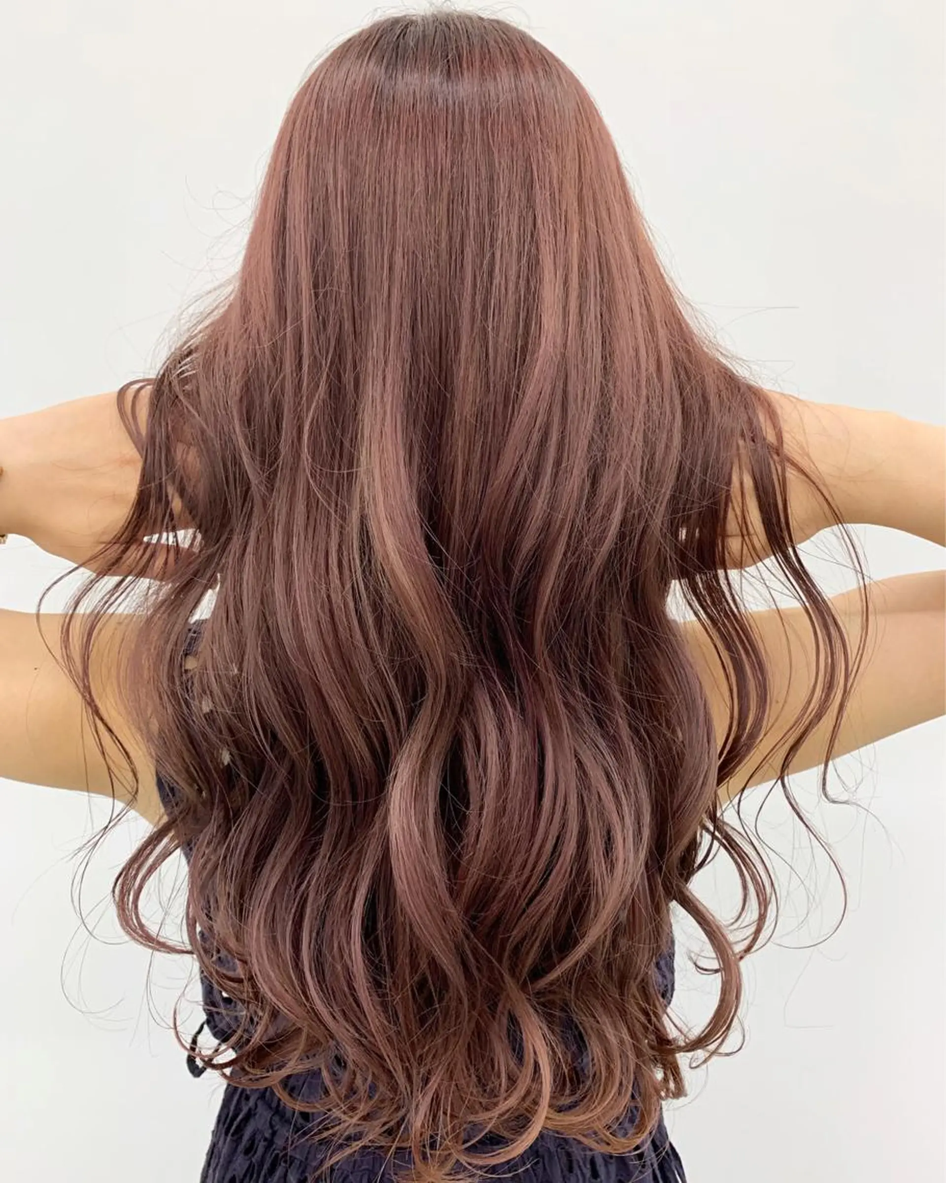 カラー ブリーチ ヘアカラー トリートメント 中川 来紀のヘアスタイル