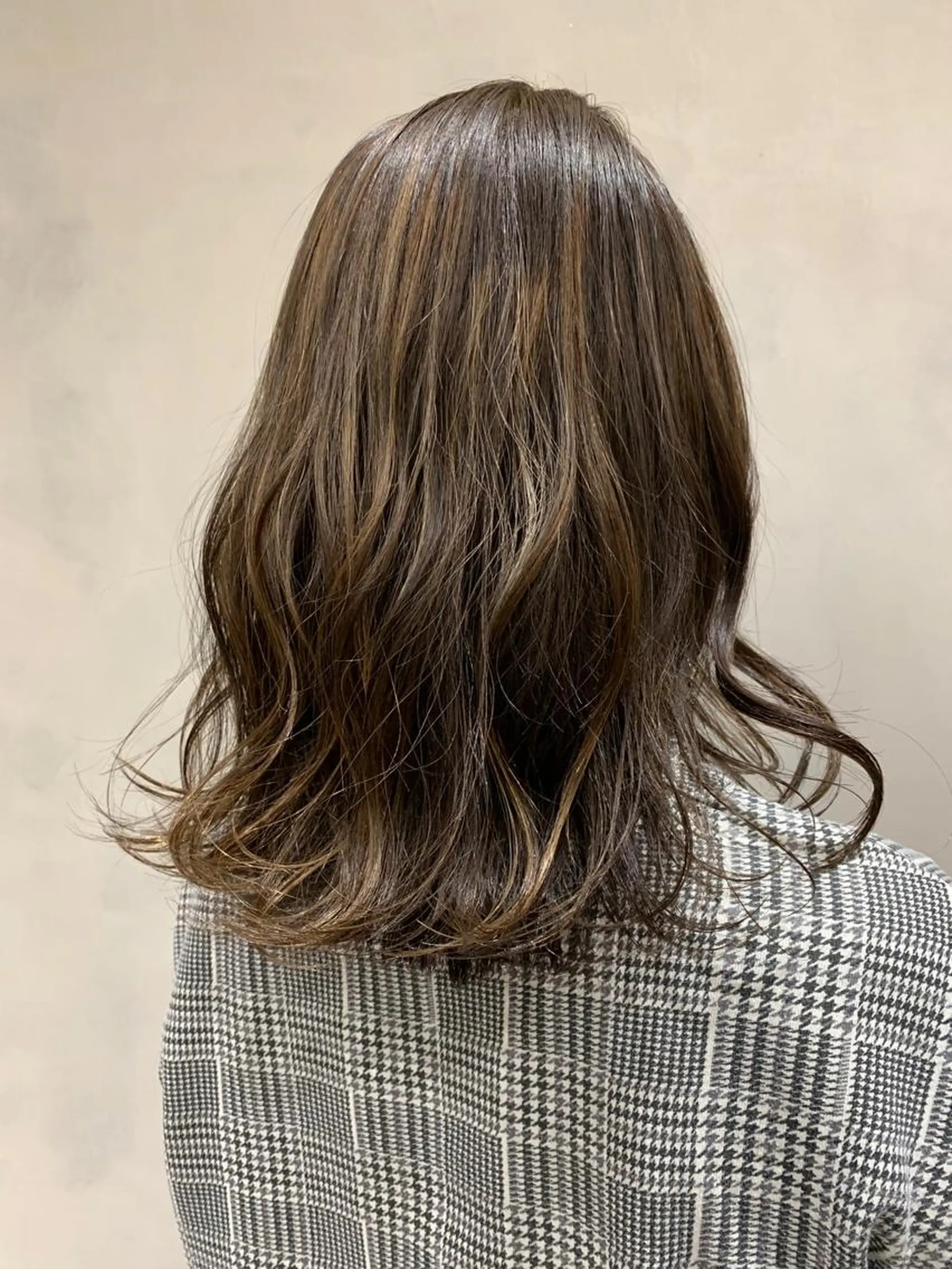 セミロング カラー 似合わせ/レイヤー/ ボブ/西島 絢香のヘアスタイル