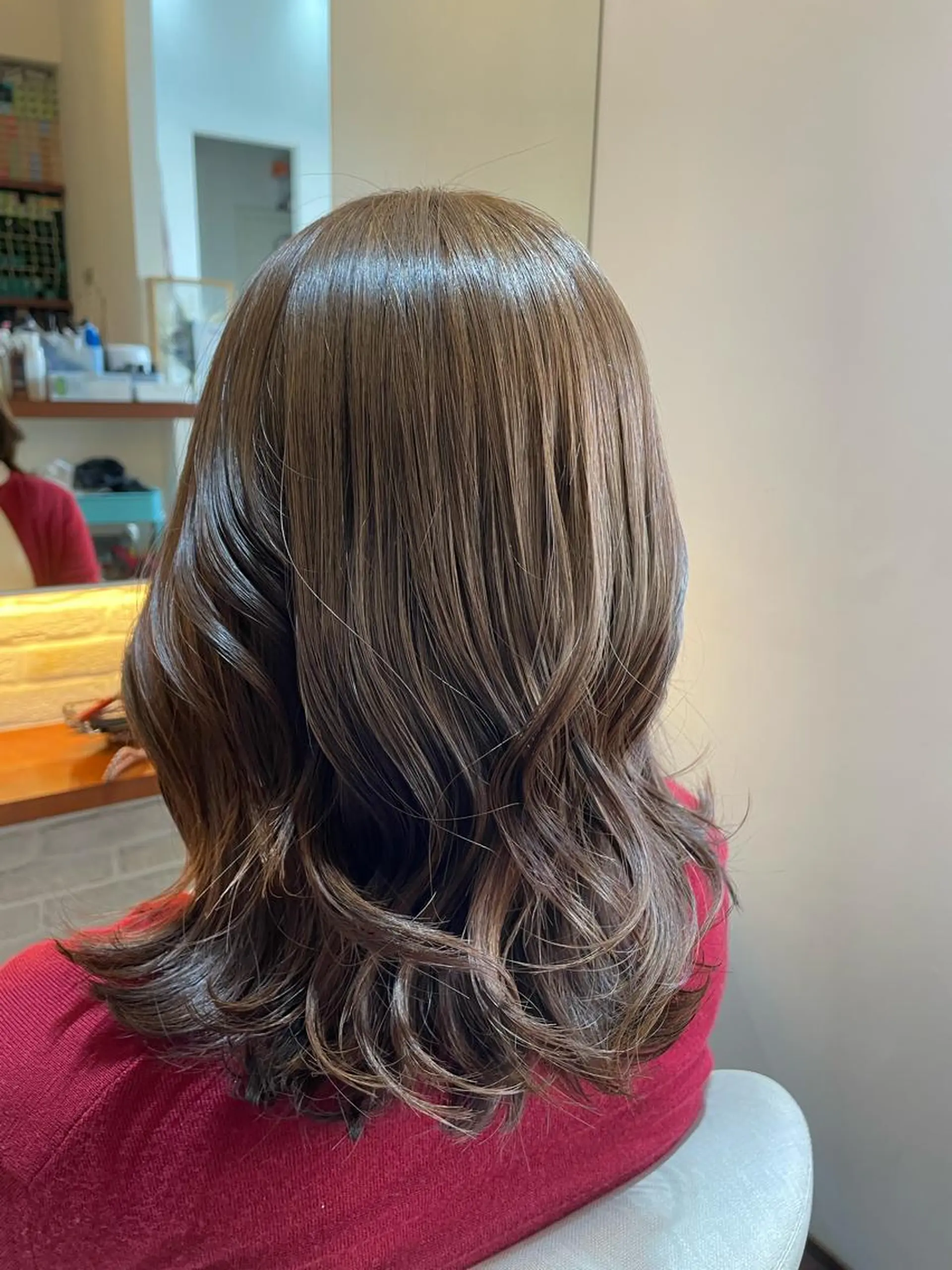 ミディアム カラー ヘアカラー CoCooN Hiromiのヘアスタイル