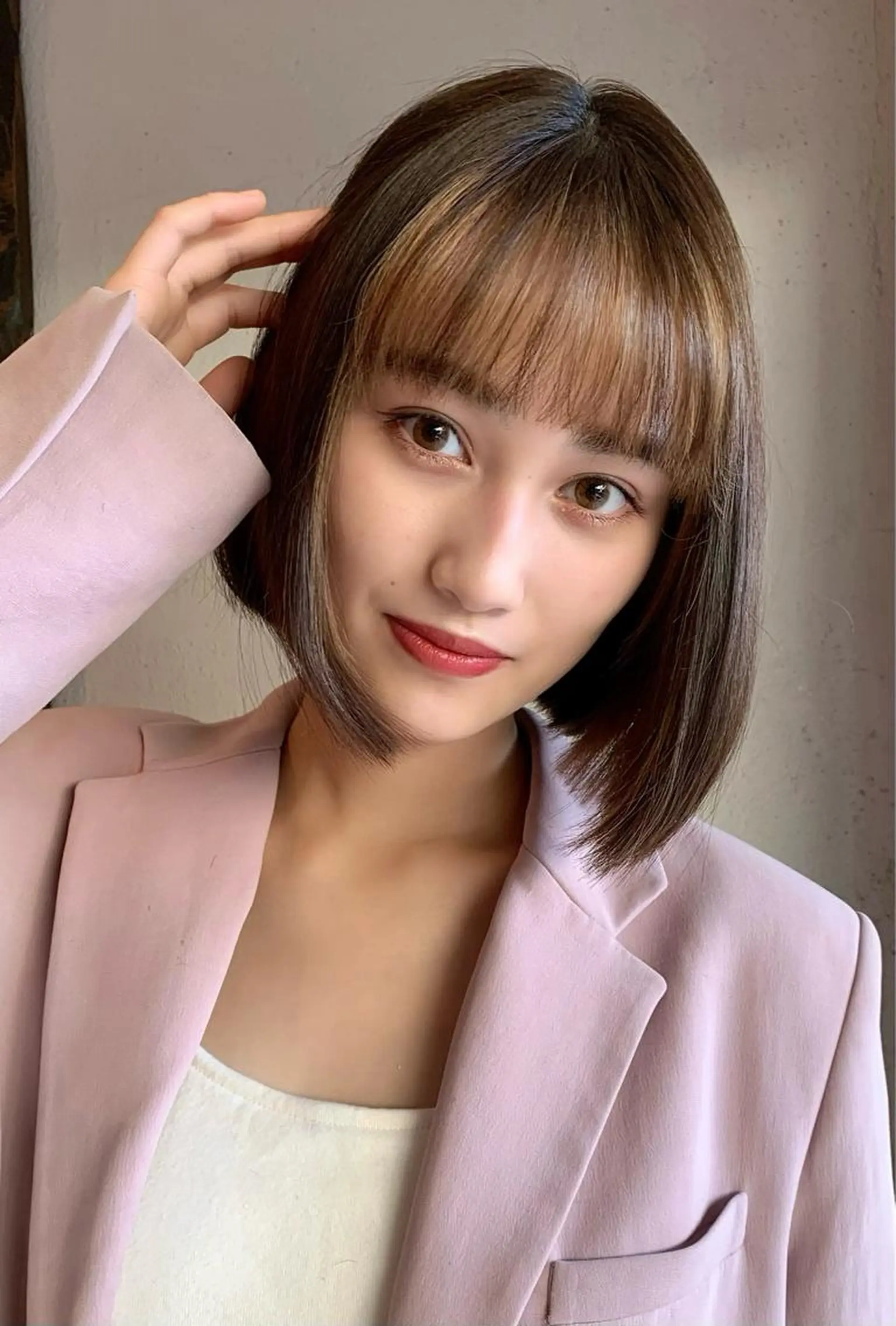 ショート カラー 透明感/オリーブ/ グレージュ/YUKAのヘアスタイル