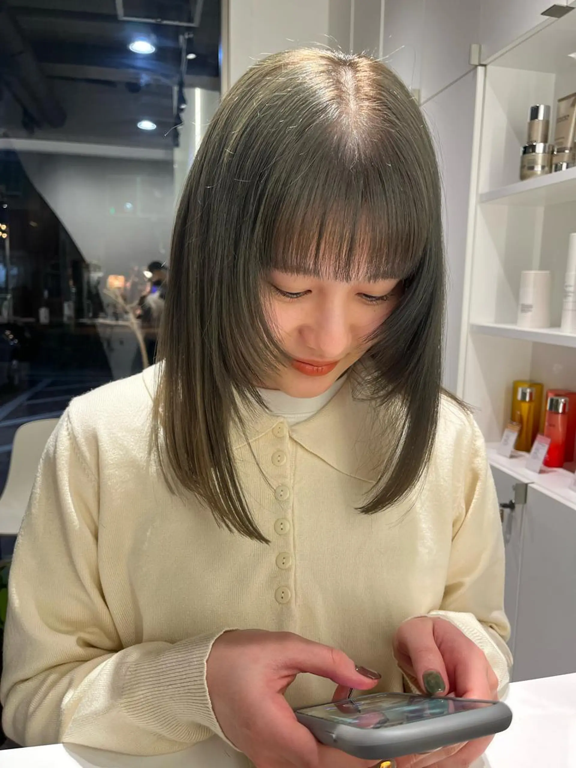 ロング カラー 顔周りカット レイヤーカット カット mina🪐立川駅/ 無料ショートカットのヘアスタイル