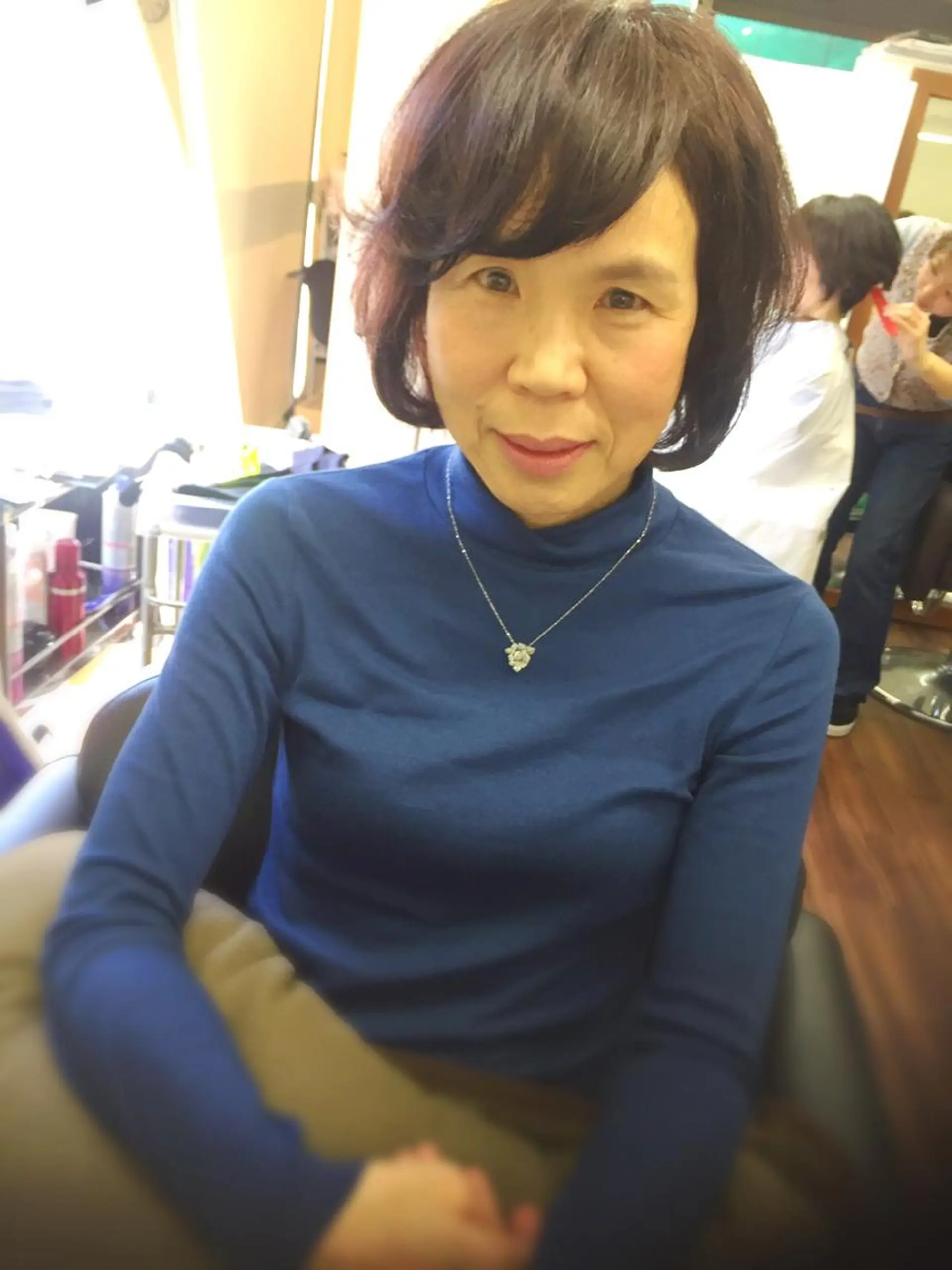 ショート カラー パーマ ヘアアレンジ アディクシーカラー 成松 勇治のヘアスタイル