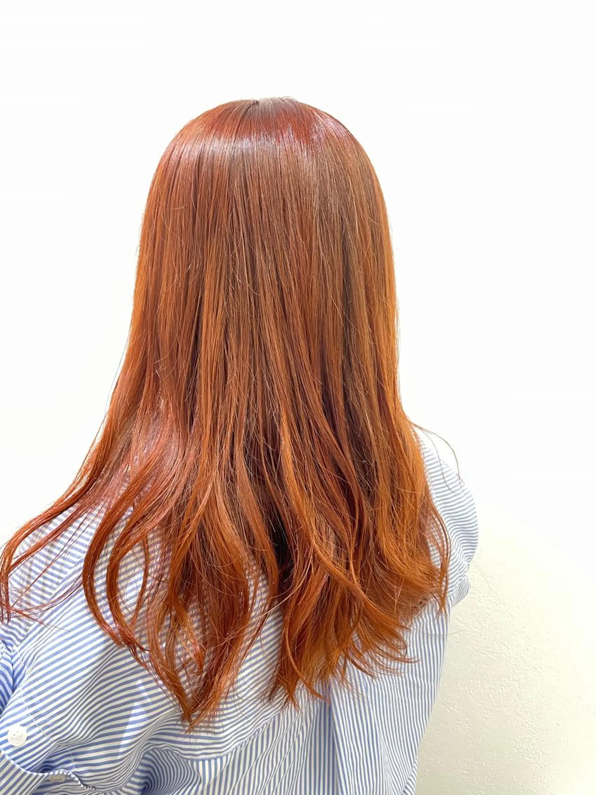 ロング カラー 渡部凌我 小顔ウルフ ハイトーンカラーのヘアスタイル