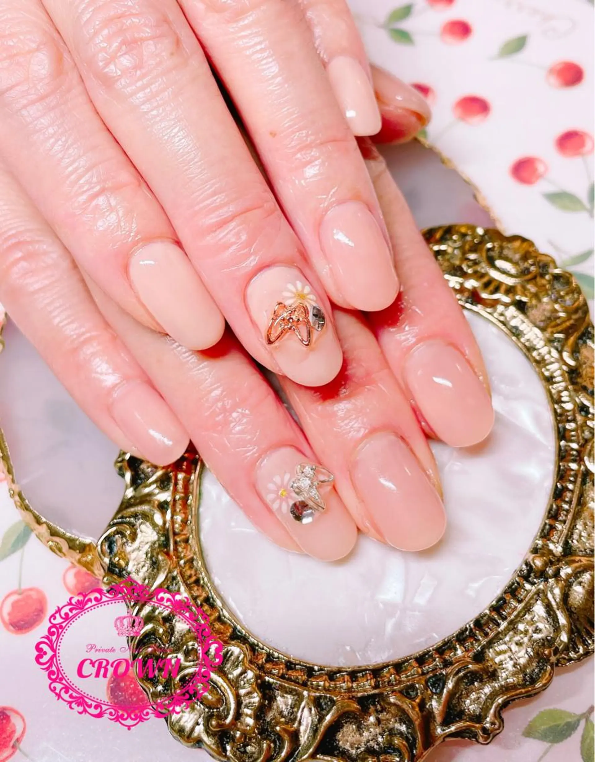 ネイル CROWN プライベートサロンのネイルデザイン