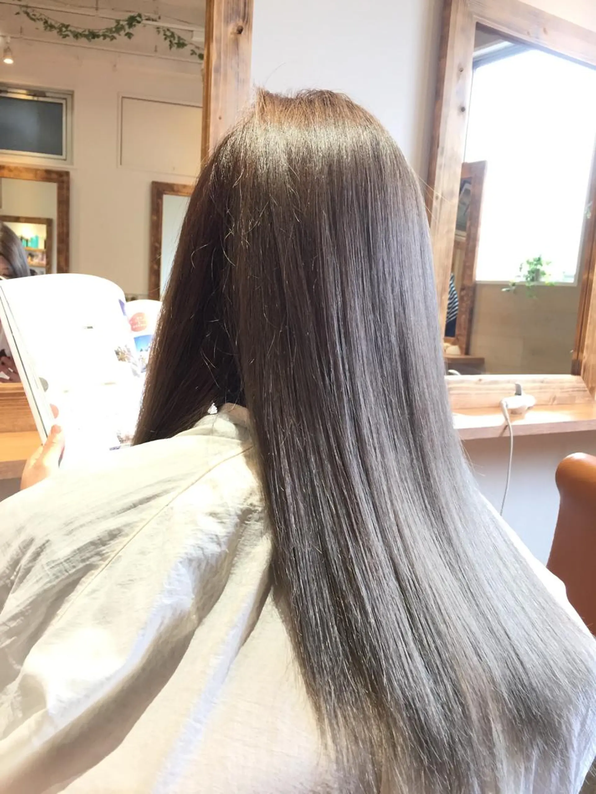 ロング カラー 透明感カラー グレージュ ✨三澤 舜✨のヘアスタイル