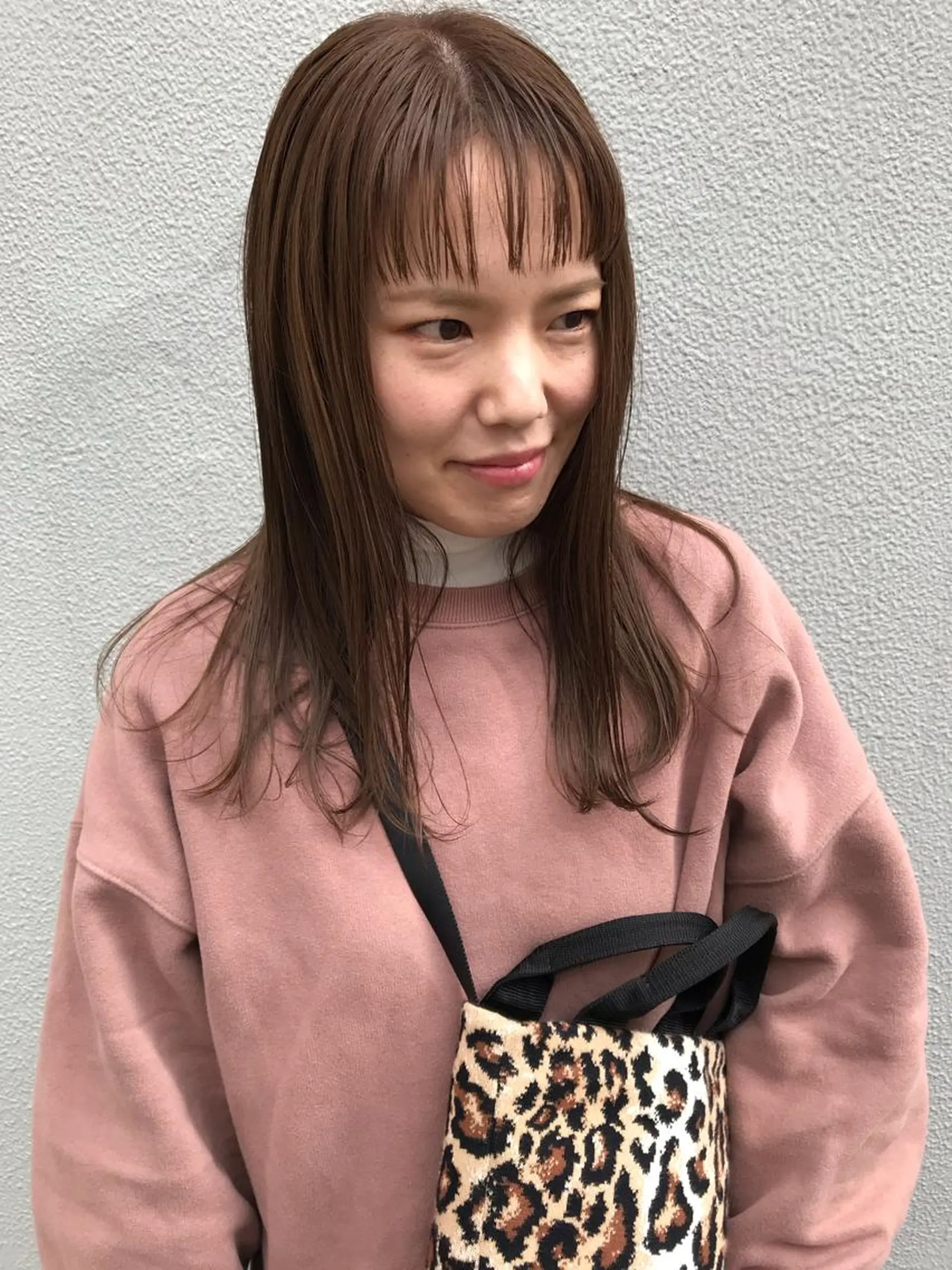 セミロング カット ヘアカラー 縮毛矯正 トリートメント さの あやねのヘアスタイル