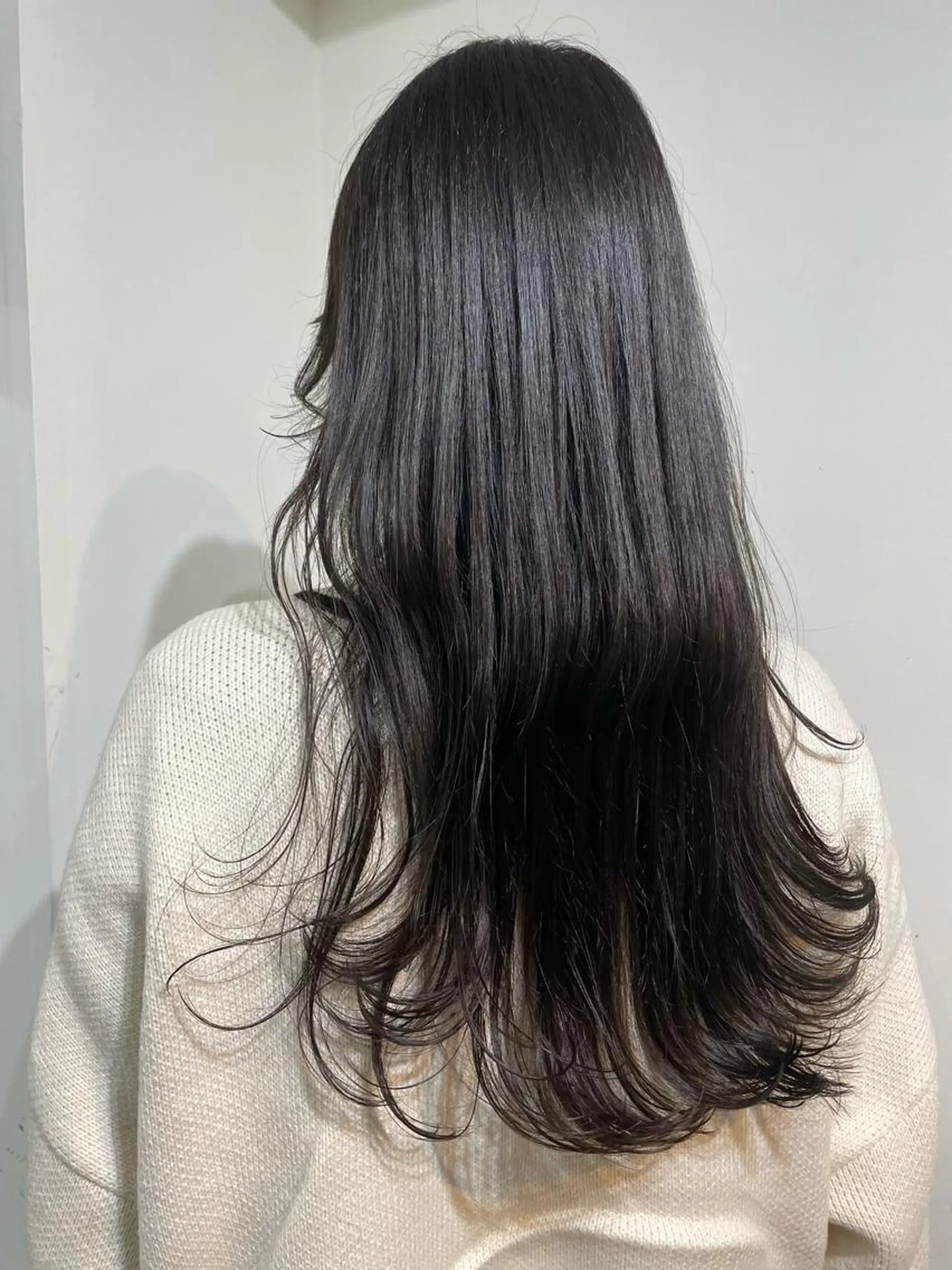 ロング 🐬脱白髪染めカラー 清水大世🐬のヘアスタイル