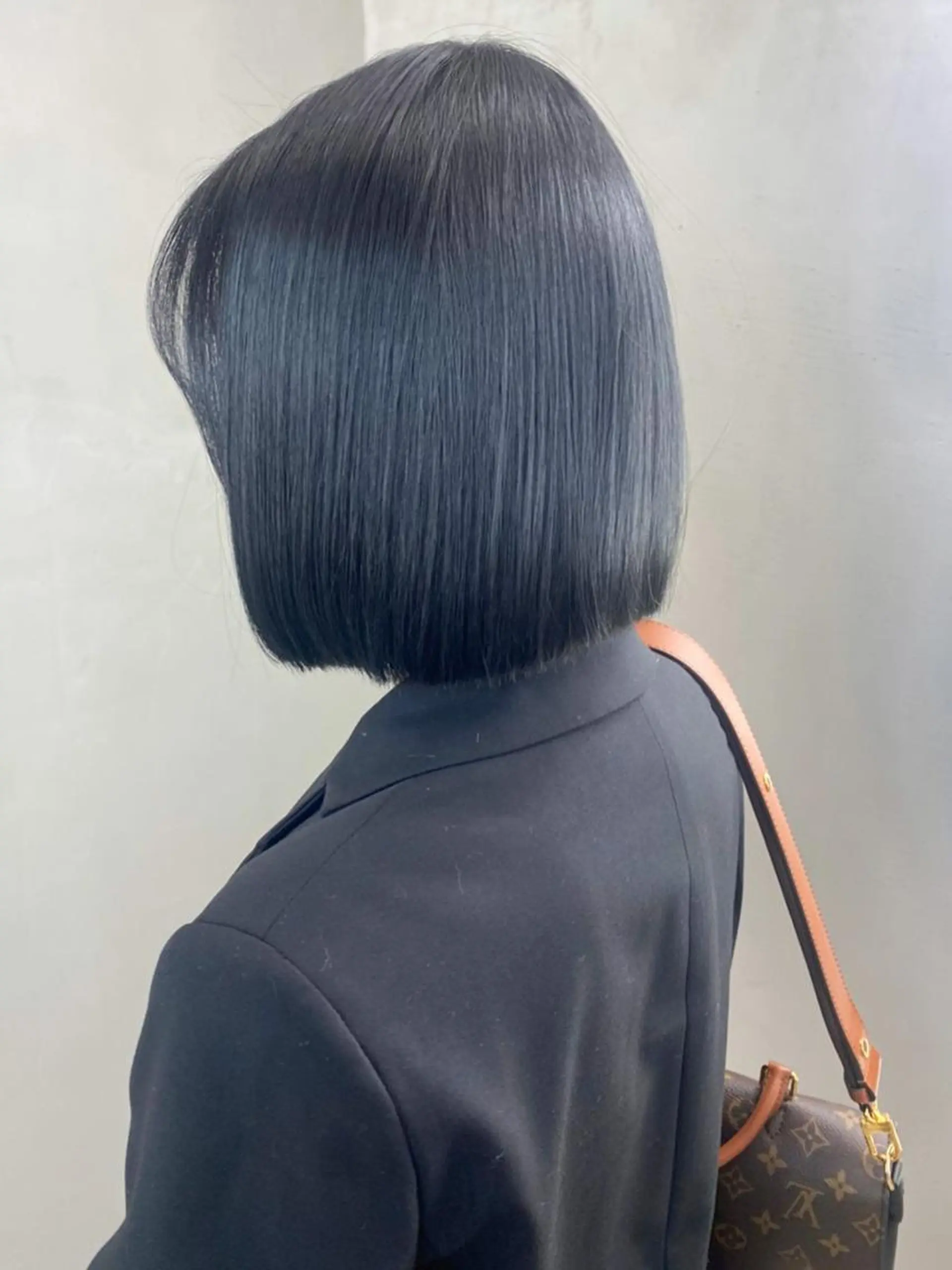 ミディアム カラー ネイビーカラー ボブ ITbyALBUM 八王子店のヘアスタイル