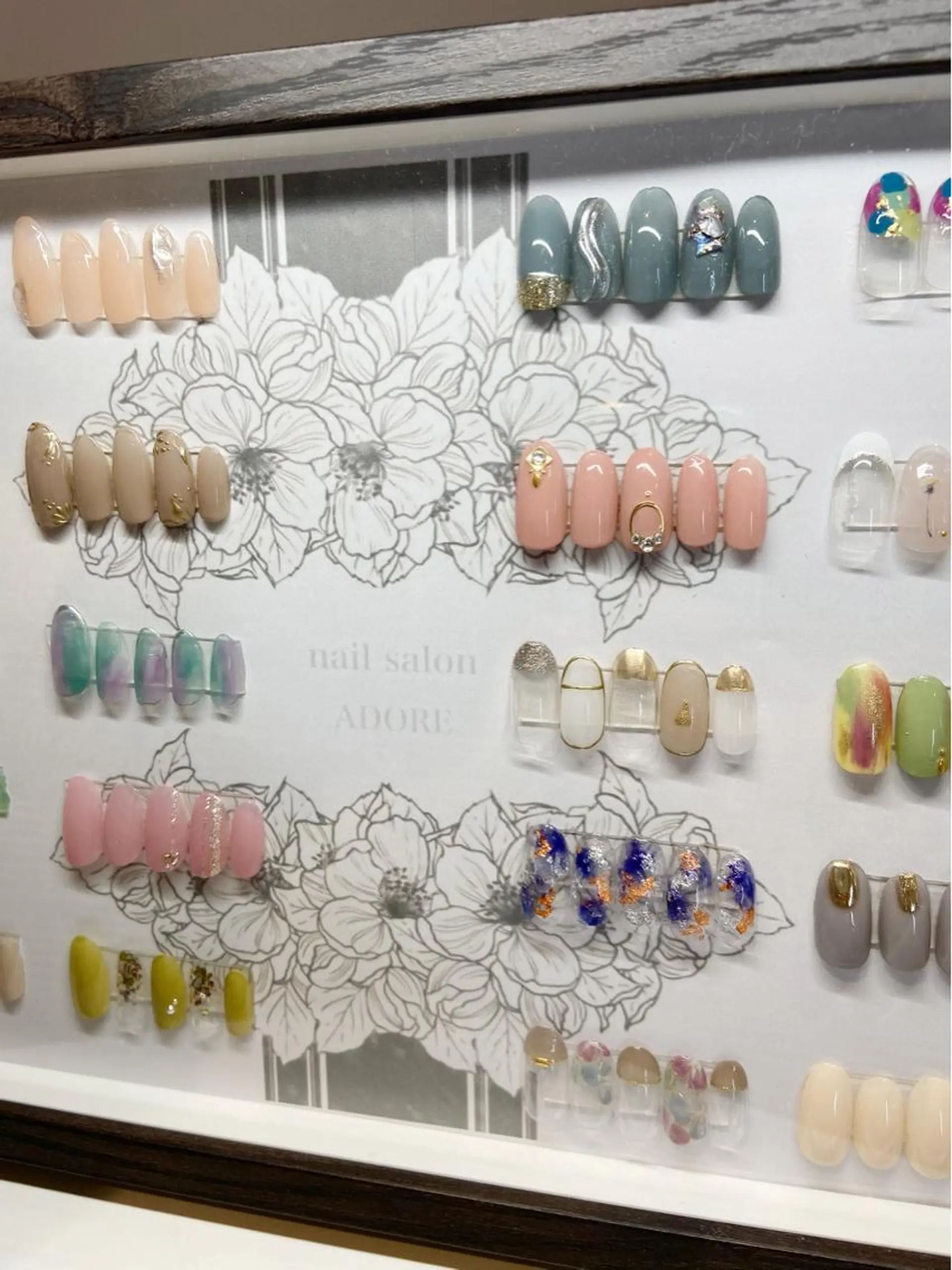 ネイル Adore nailのネイルデザイン