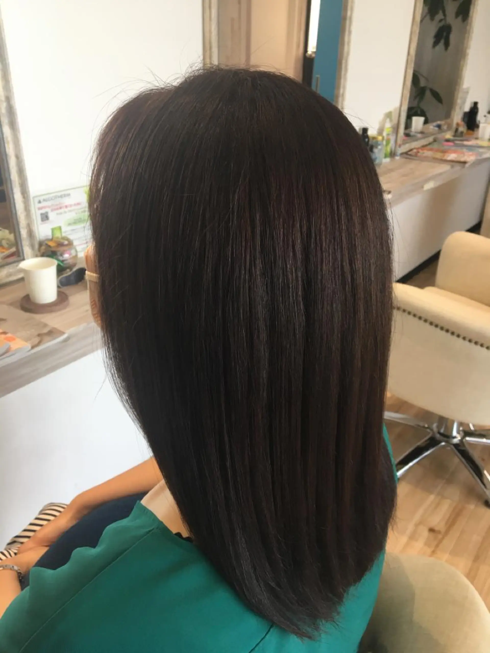 セミロング カラー ブラウンカラー ピンクカラー ピンクブラウン Atelier 大内のヘアスタイル