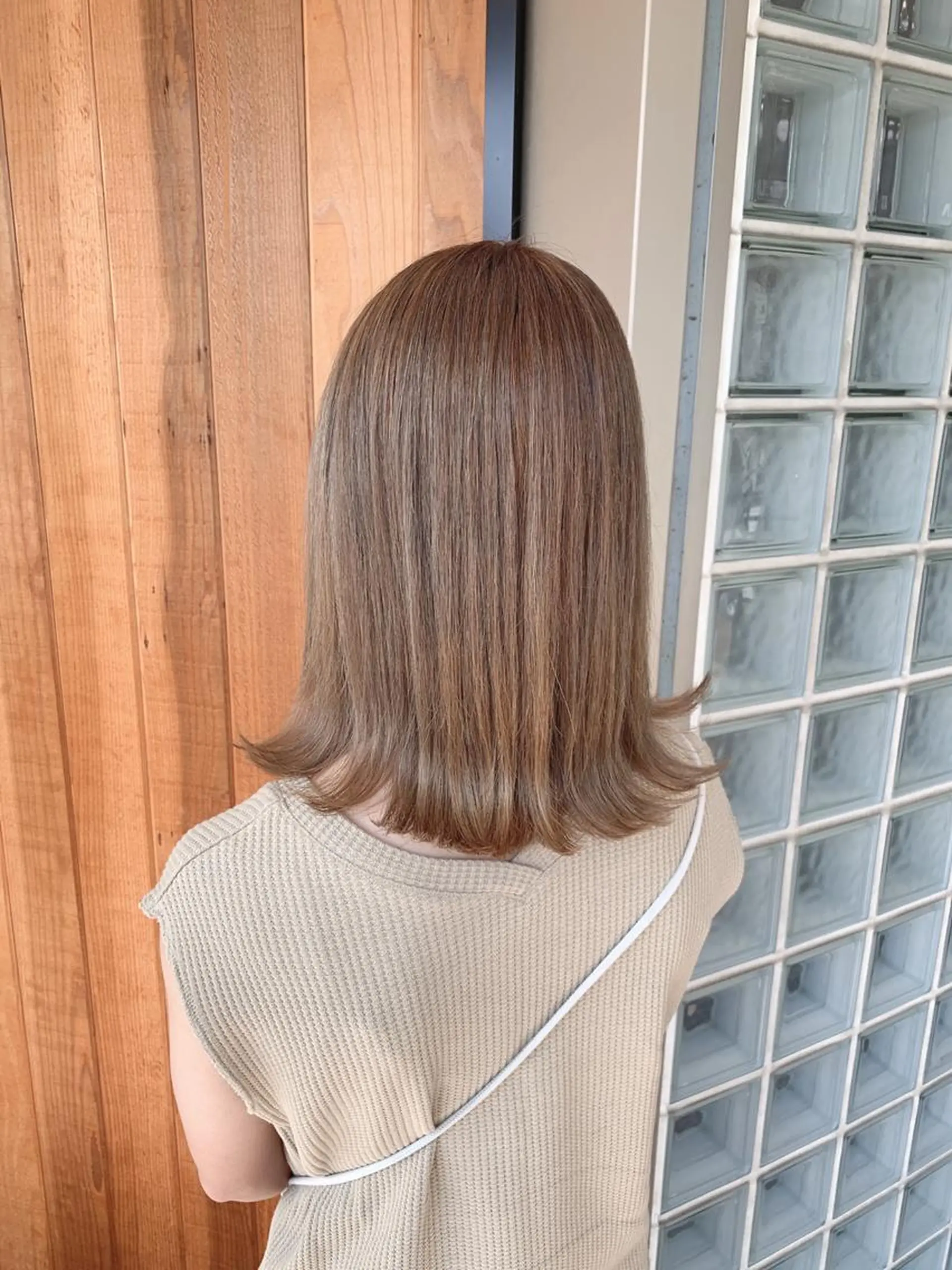 セミロング ヘアカラー MADRAS stylistのヘアスタイル