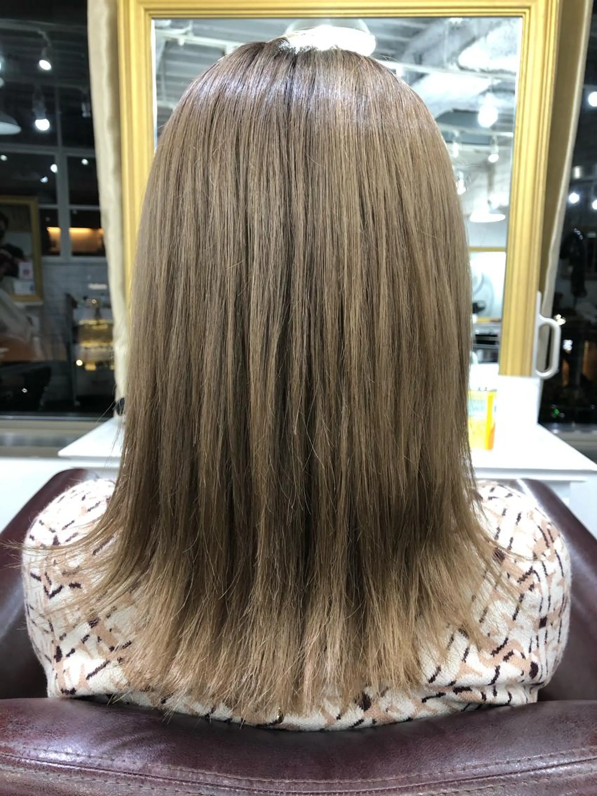 ミディアム カラー ベージュカラー ミルクティーベージュ etora渋谷店所属・レイヤー×髪質改善✨ 渋谷/佐藤侑哉のヘアスタイル