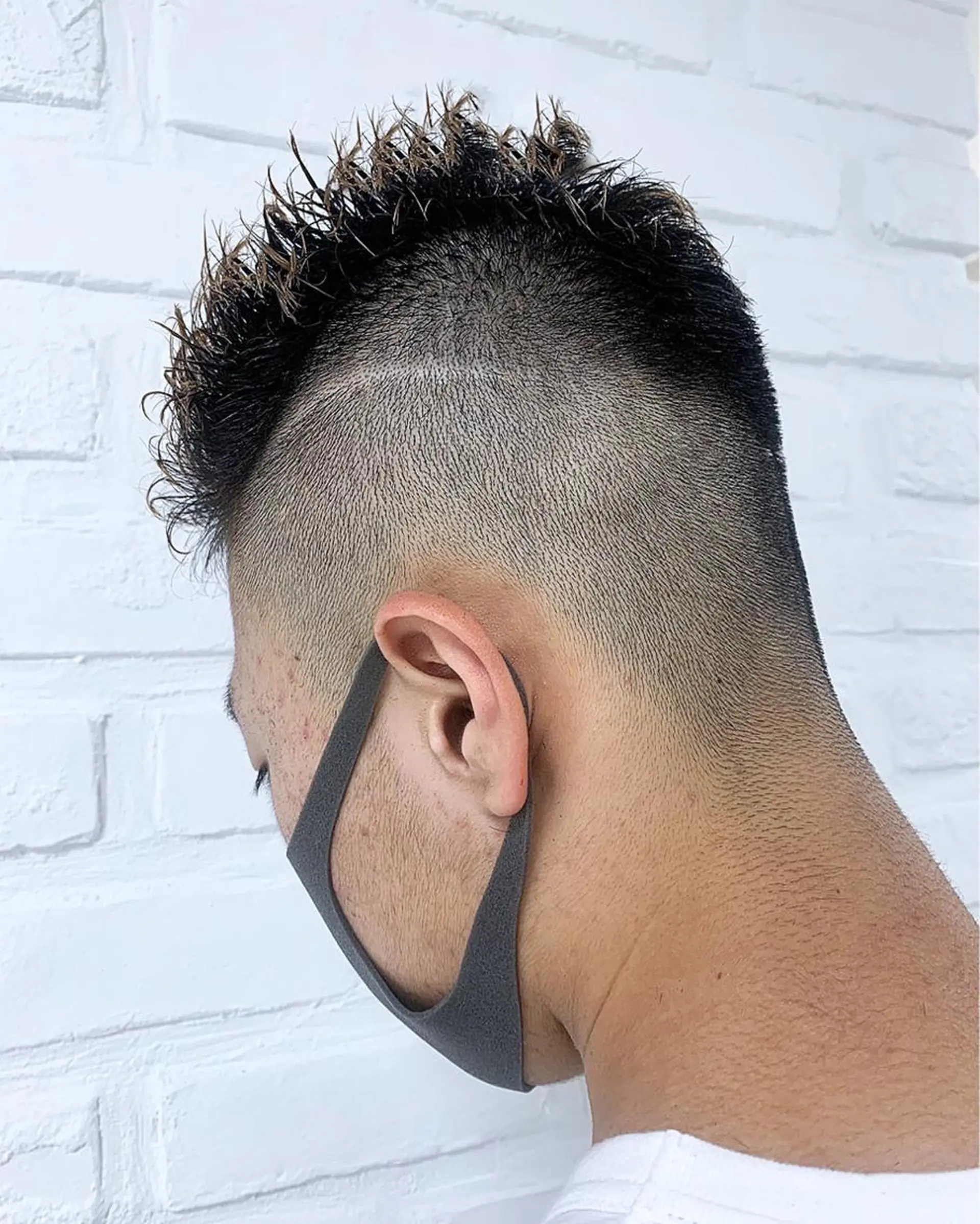 ショート メンズ メンズブリーチ フェードカット メンズパーマ メンズショート 刈り上げ カット トリートメント 【髪質改善】 kasumi🌷🌷のヘアスタイル