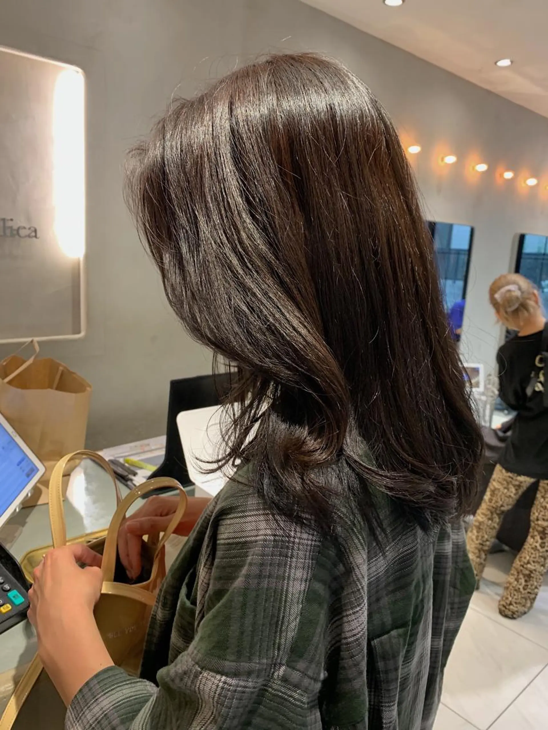 ミディアム カラー ブリーチ 透明感カラー ブリーチなしカラー チバ タクミのヘアスタイル