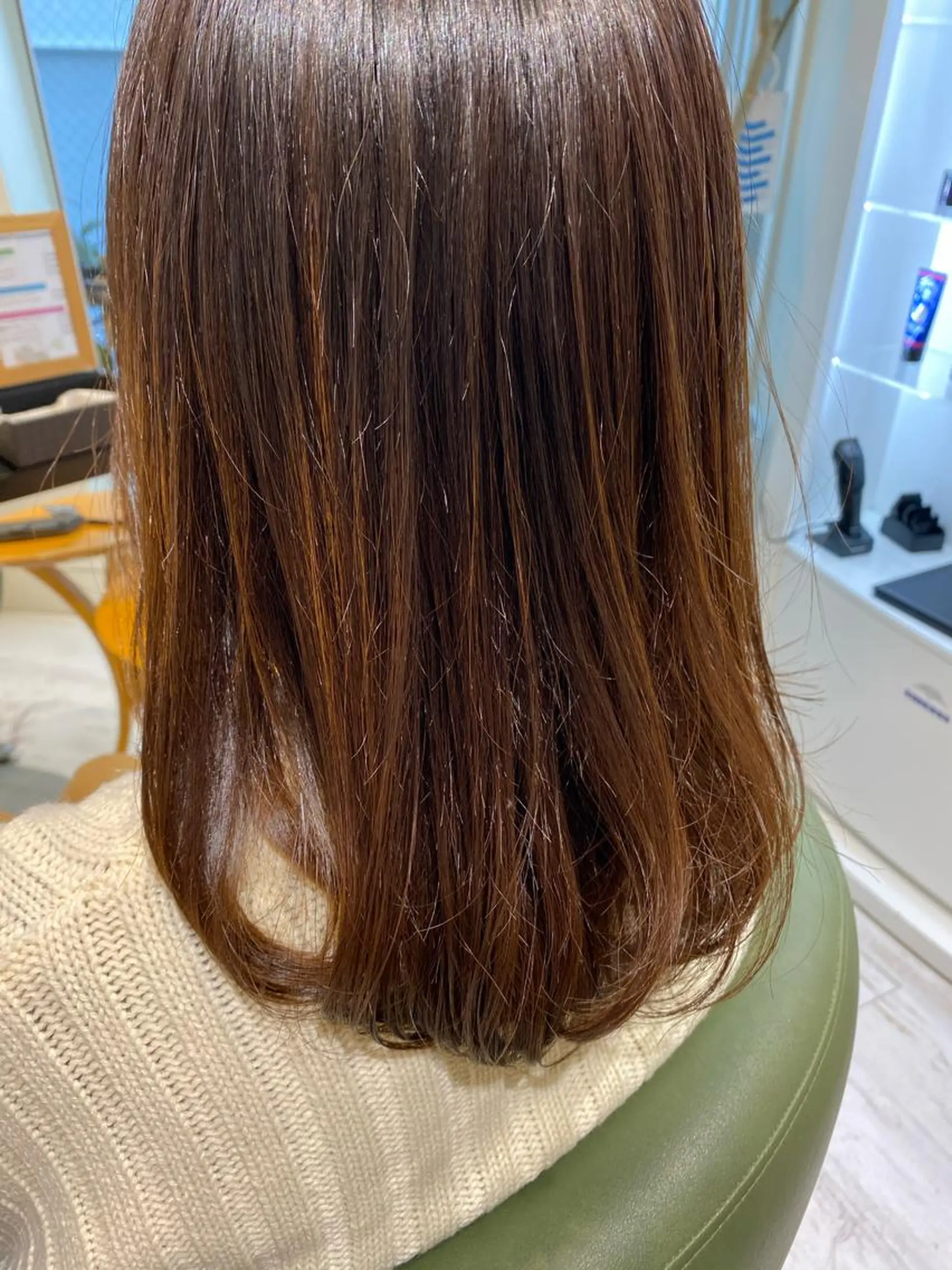 ミディアム 中尾 綺のヘアスタイル