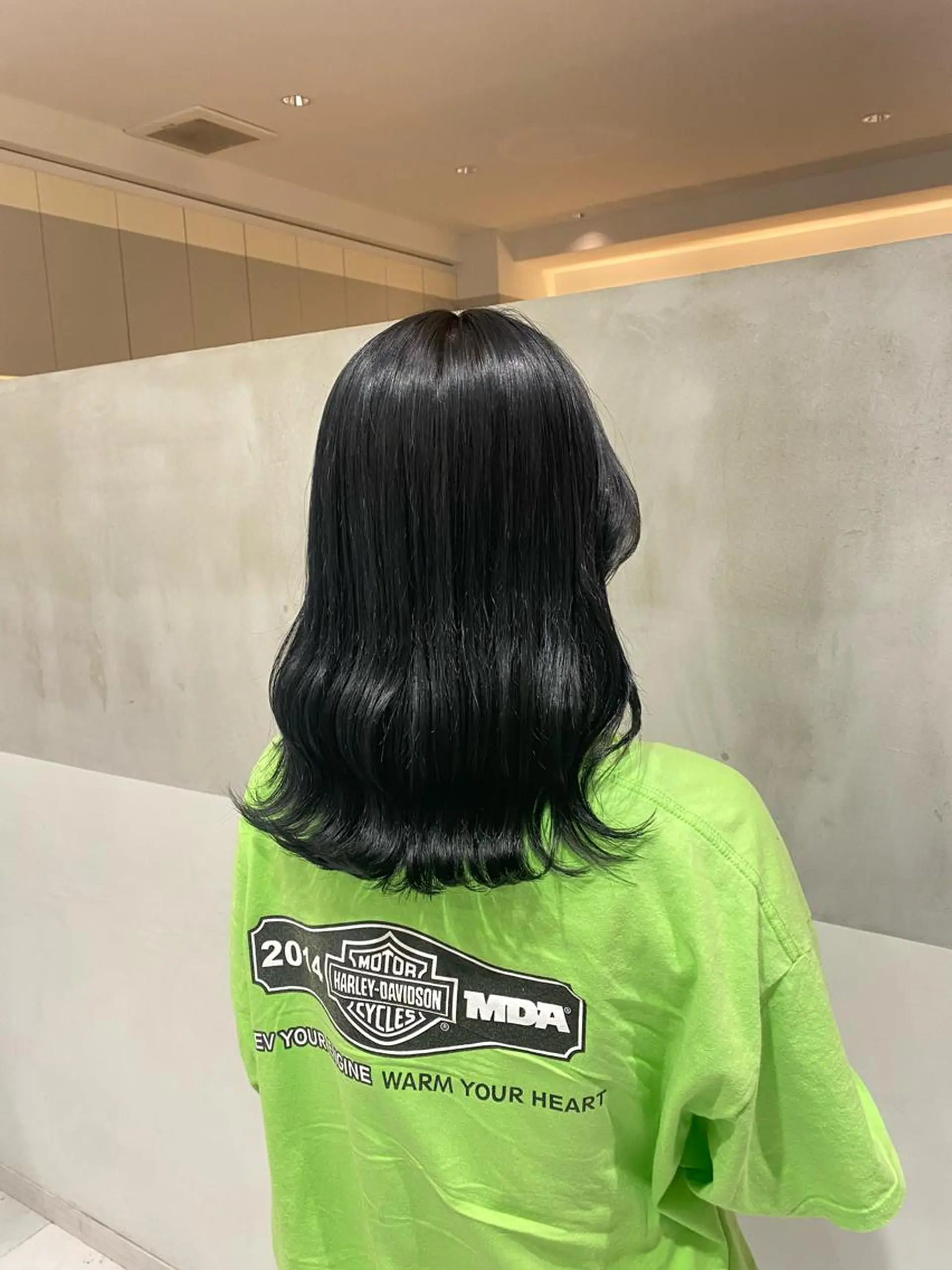 セミロング カラー 黒髪 ブルーカラー ブルーブラック ヘアカラー トリートメント ヘアセット ナチュラル/韓国💎 haruka 💎のヘアスタイル